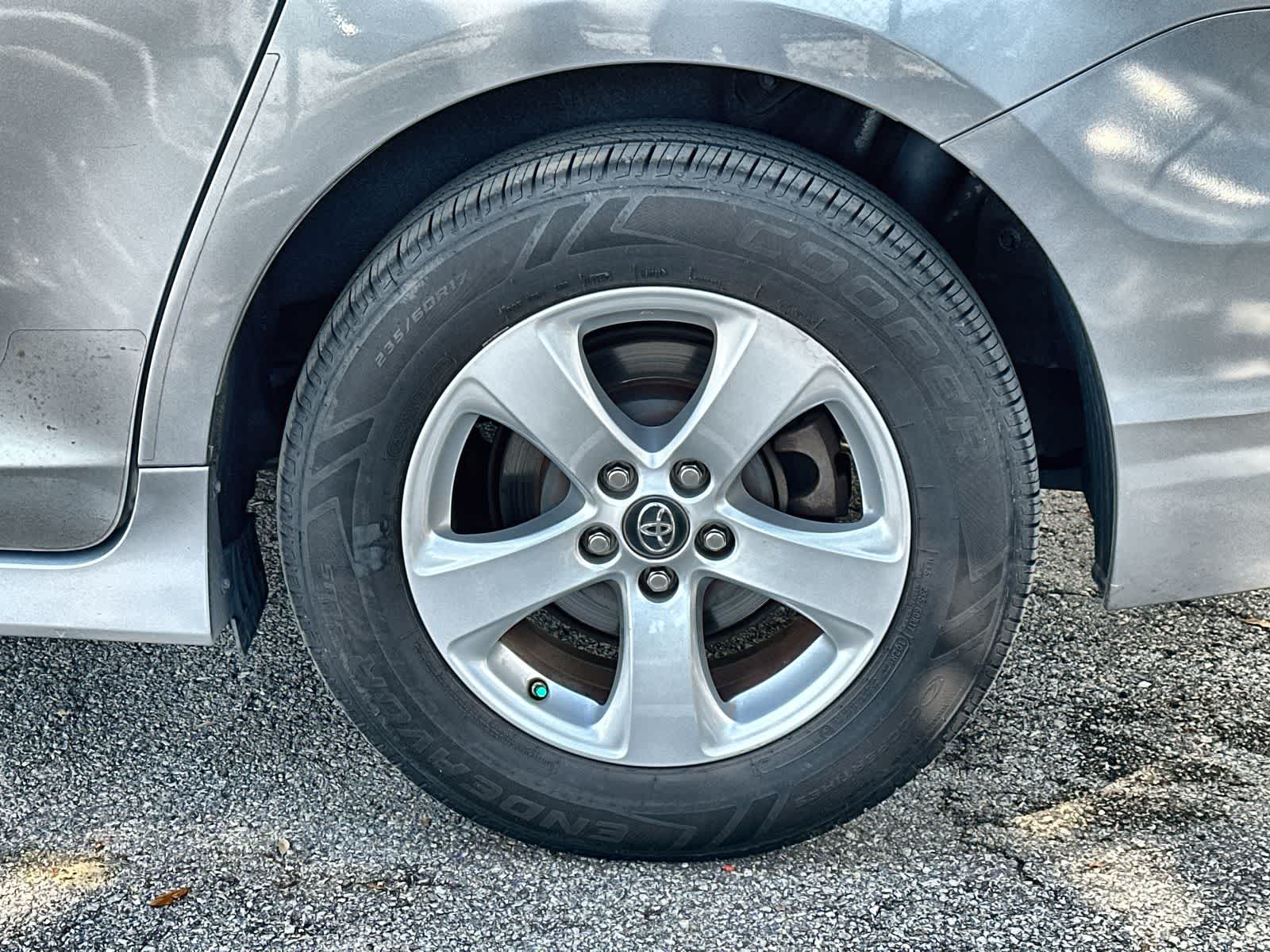 Thumbnail: 2018 Toyota Sienna - 8