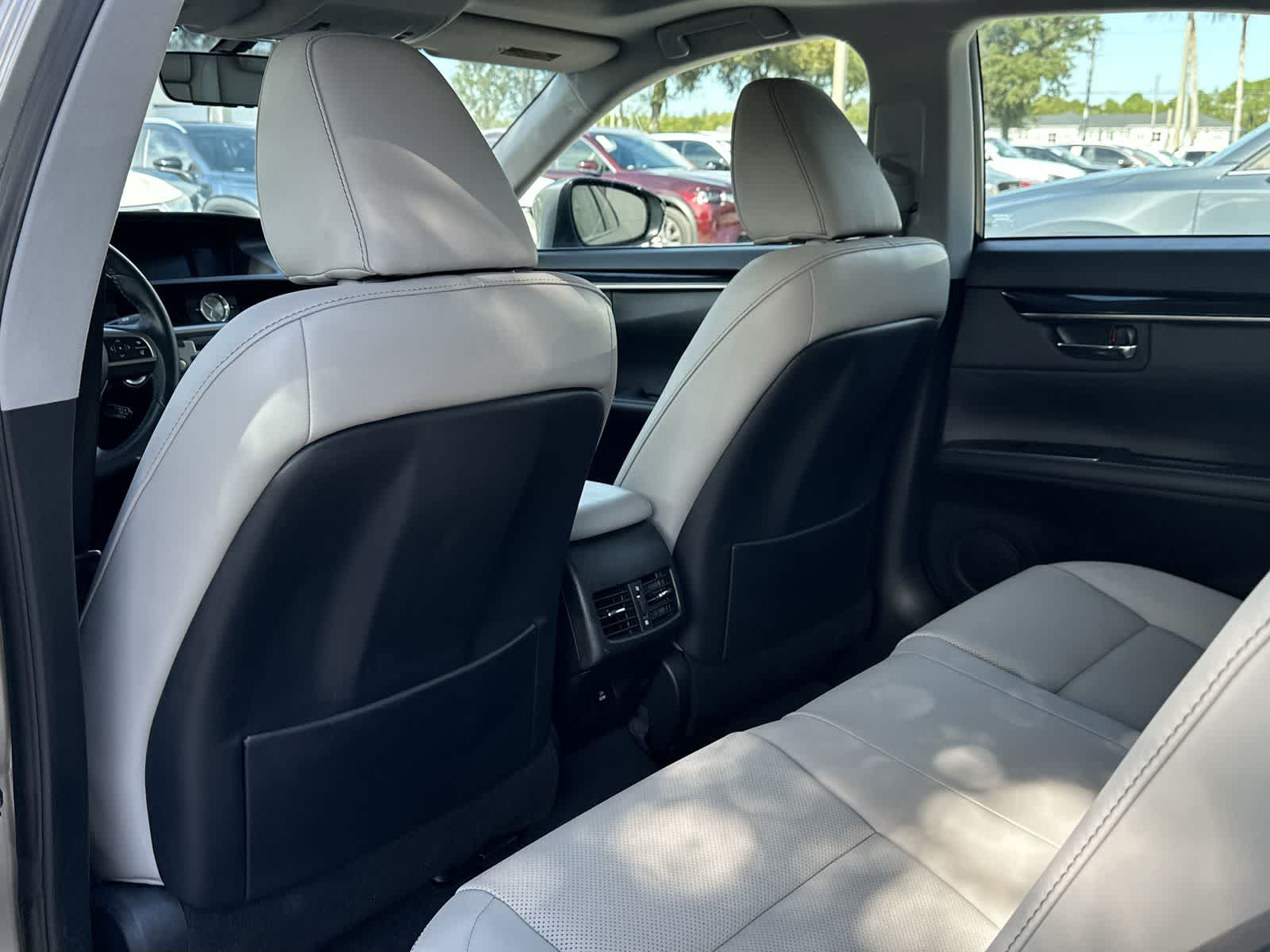 Thumbnail: 2016 Lexus ES - 12