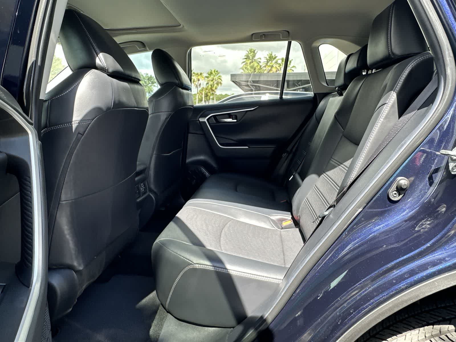 Thumbnail: 2019 Toyota RAV4 - 12