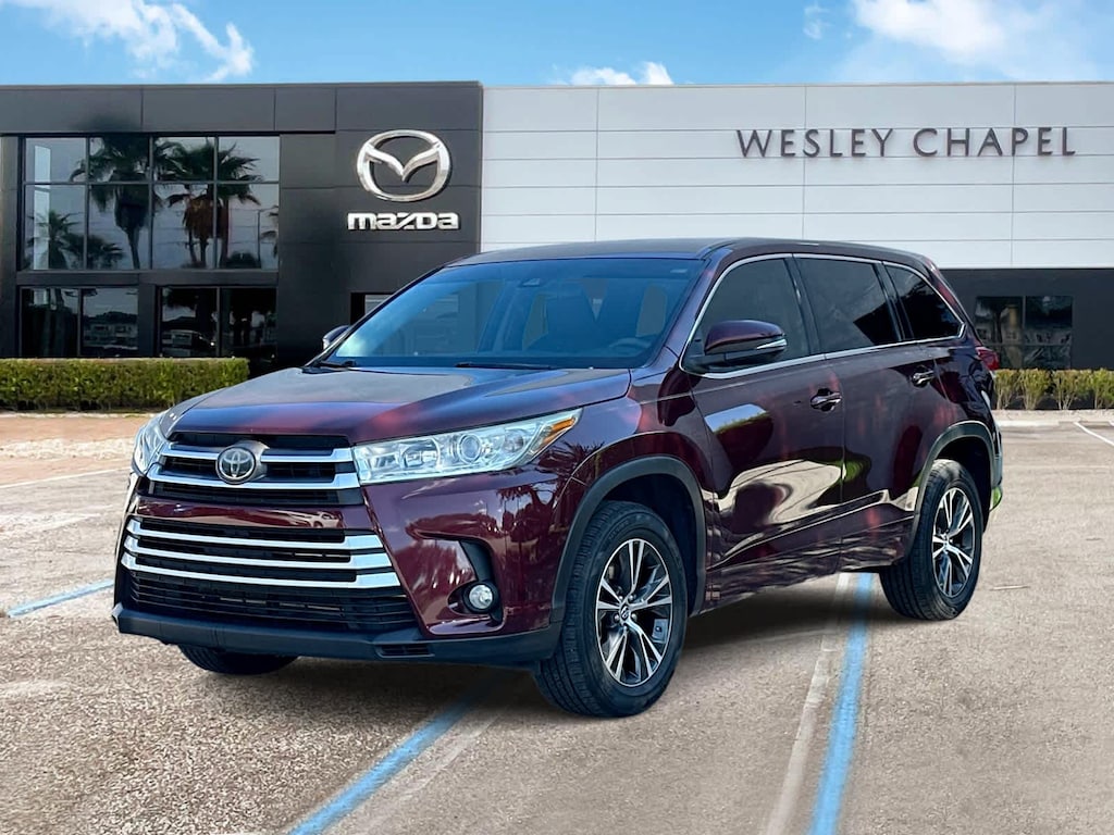 Used 2018 Toyota Highlander LE SUV