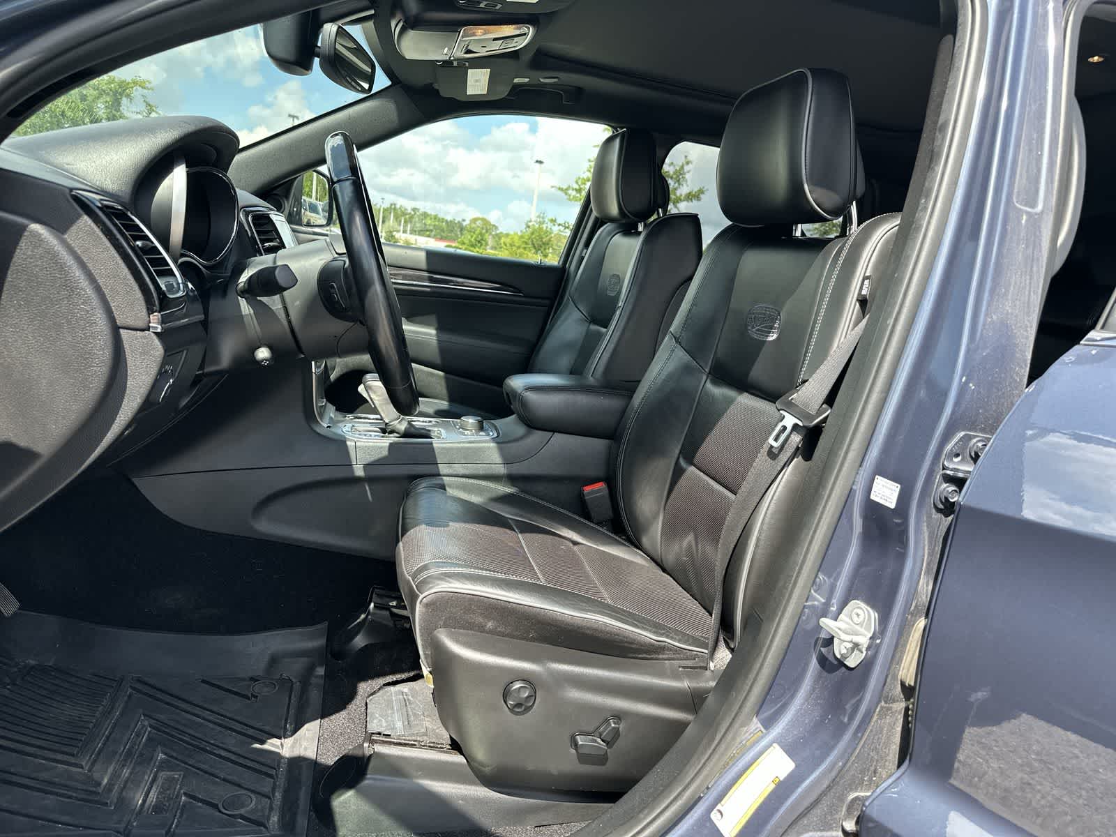 Thumbnail: 2020 Jeep Grand Cherokee - 3