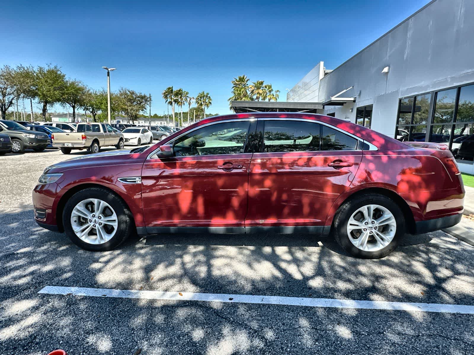 Thumbnail: 2015 Ford Taurus - 3