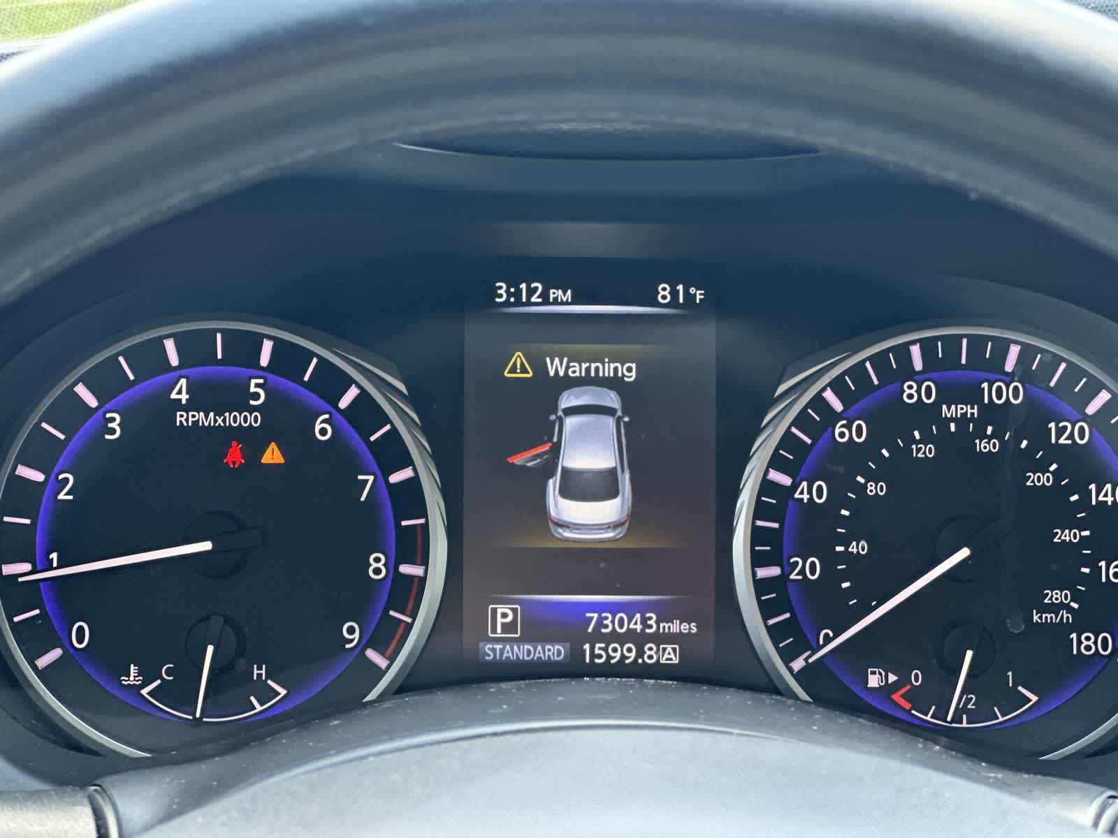 Thumbnail: 2014 INFINITI Q50 - 18