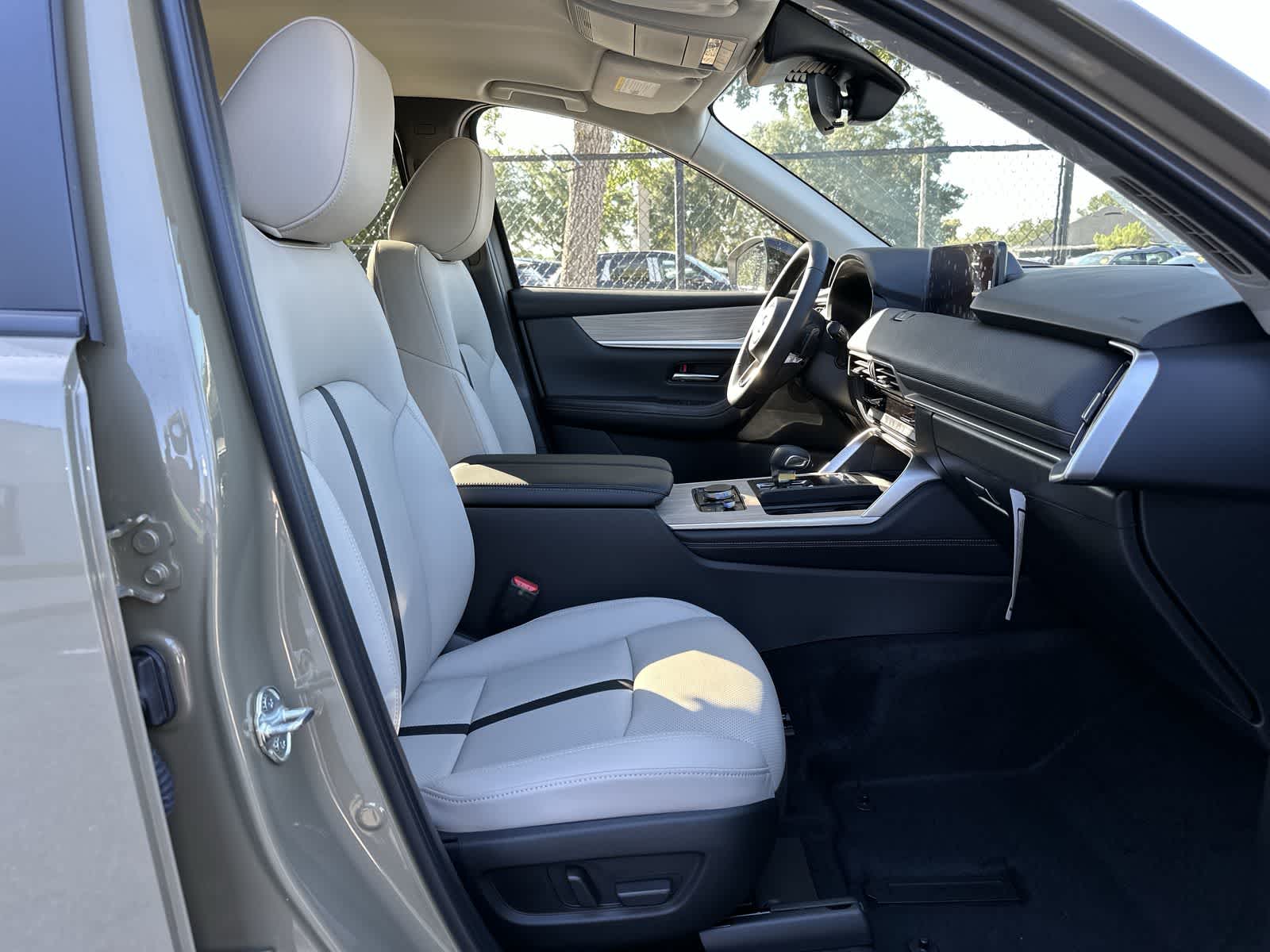 Thumbnail: 2026 Mazda CX-70 - 9