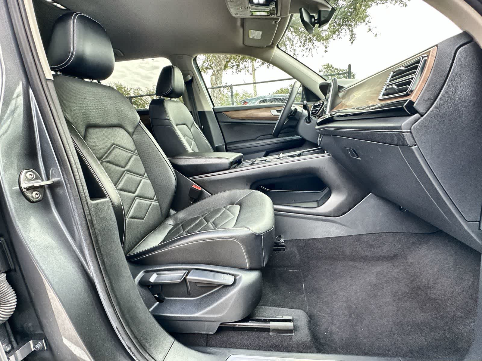 Thumbnail: 2024 Volkswagen Atlas - 9