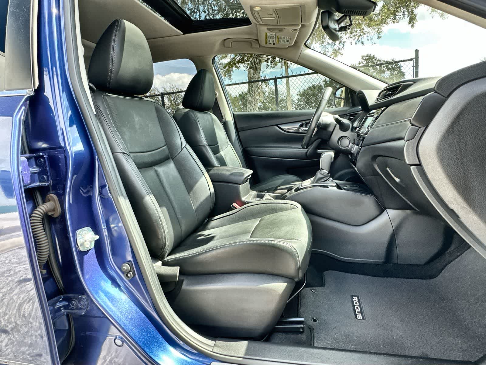 Thumbnail: 2018 Nissan Rogue - 9