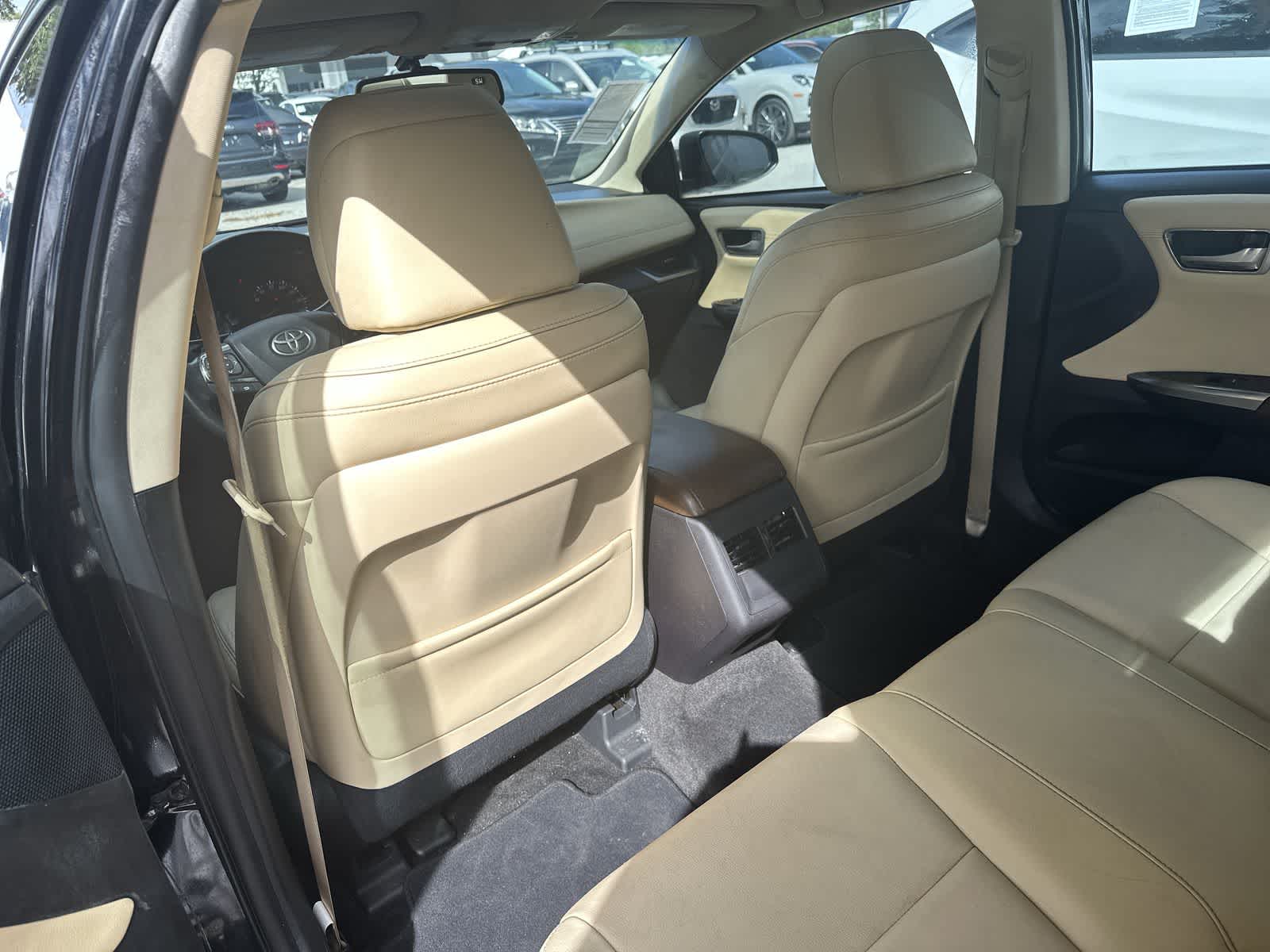 2016 Toyota Avalon Touring 12