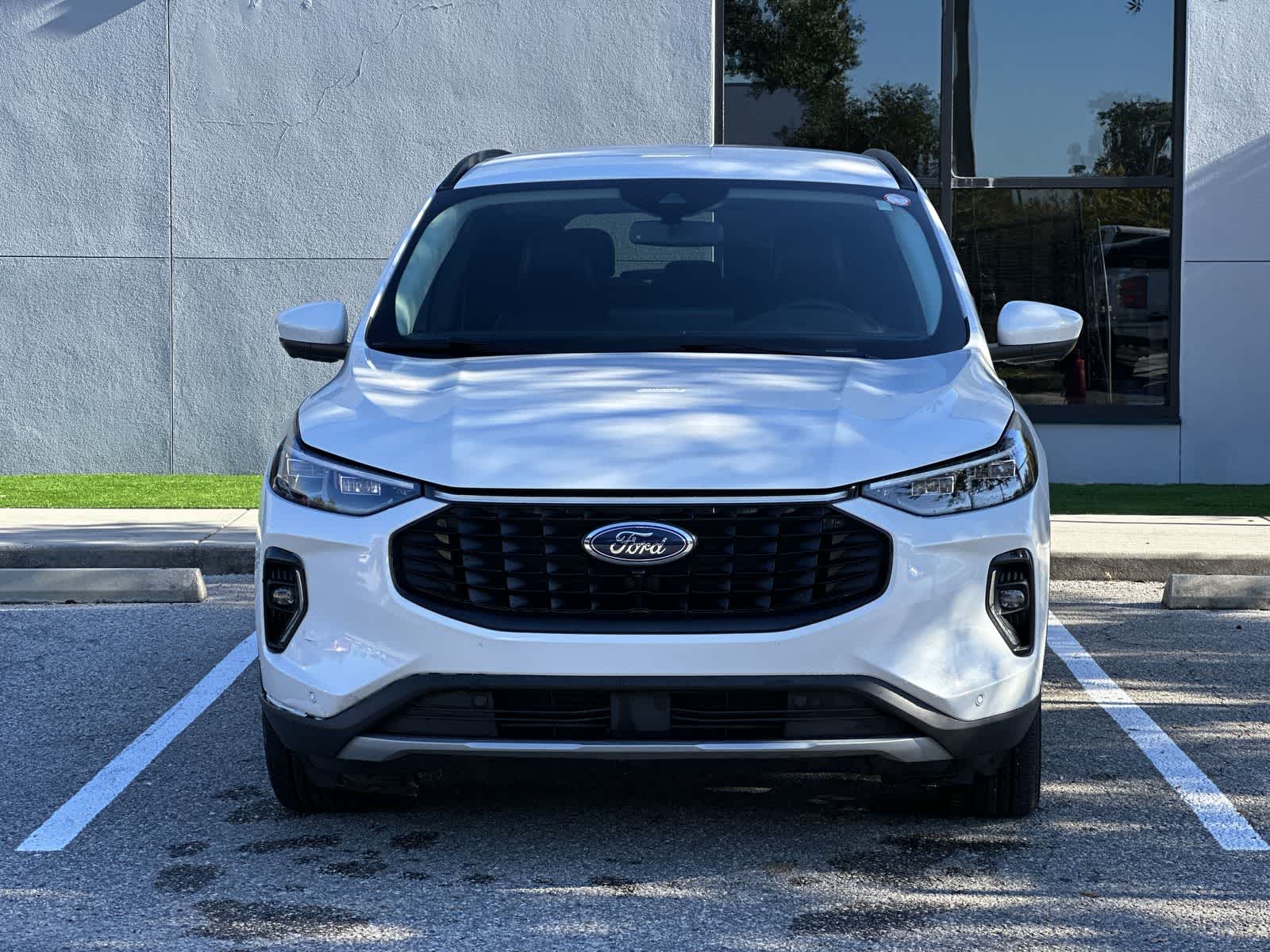 Thumbnail: 2023 Ford Escape - 5