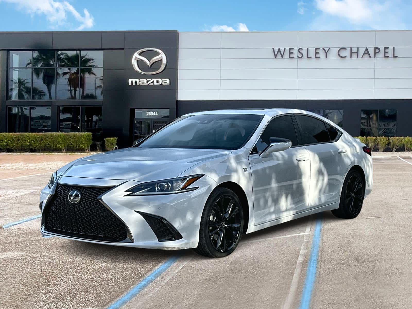 Thumbnail: 2022 Lexus ES - 1