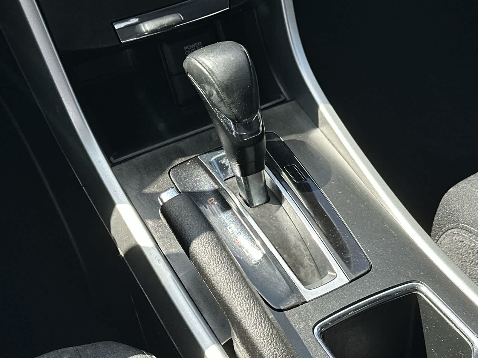 Thumbnail: 2015 Honda Accord - 17
