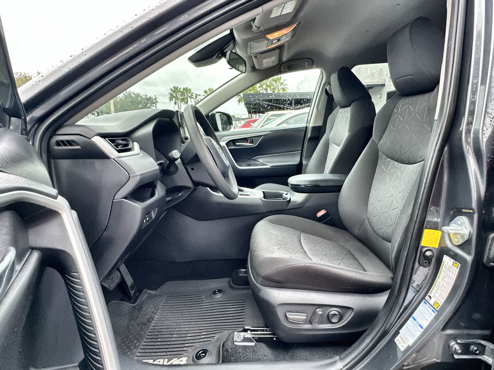 Thumbnail: 2021 Toyota RAV4 - 11