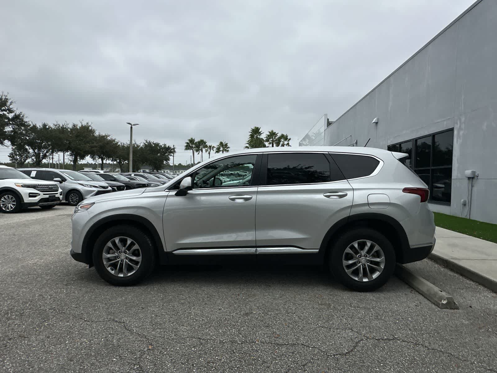 Thumbnail: 2019 Hyundai Santa Fe - 3