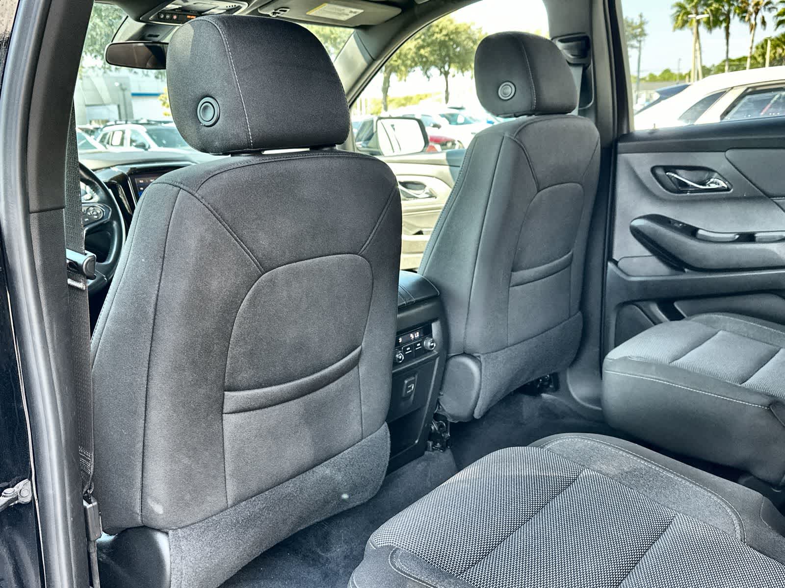 Thumbnail: 2022 Chevrolet Traverse - 12