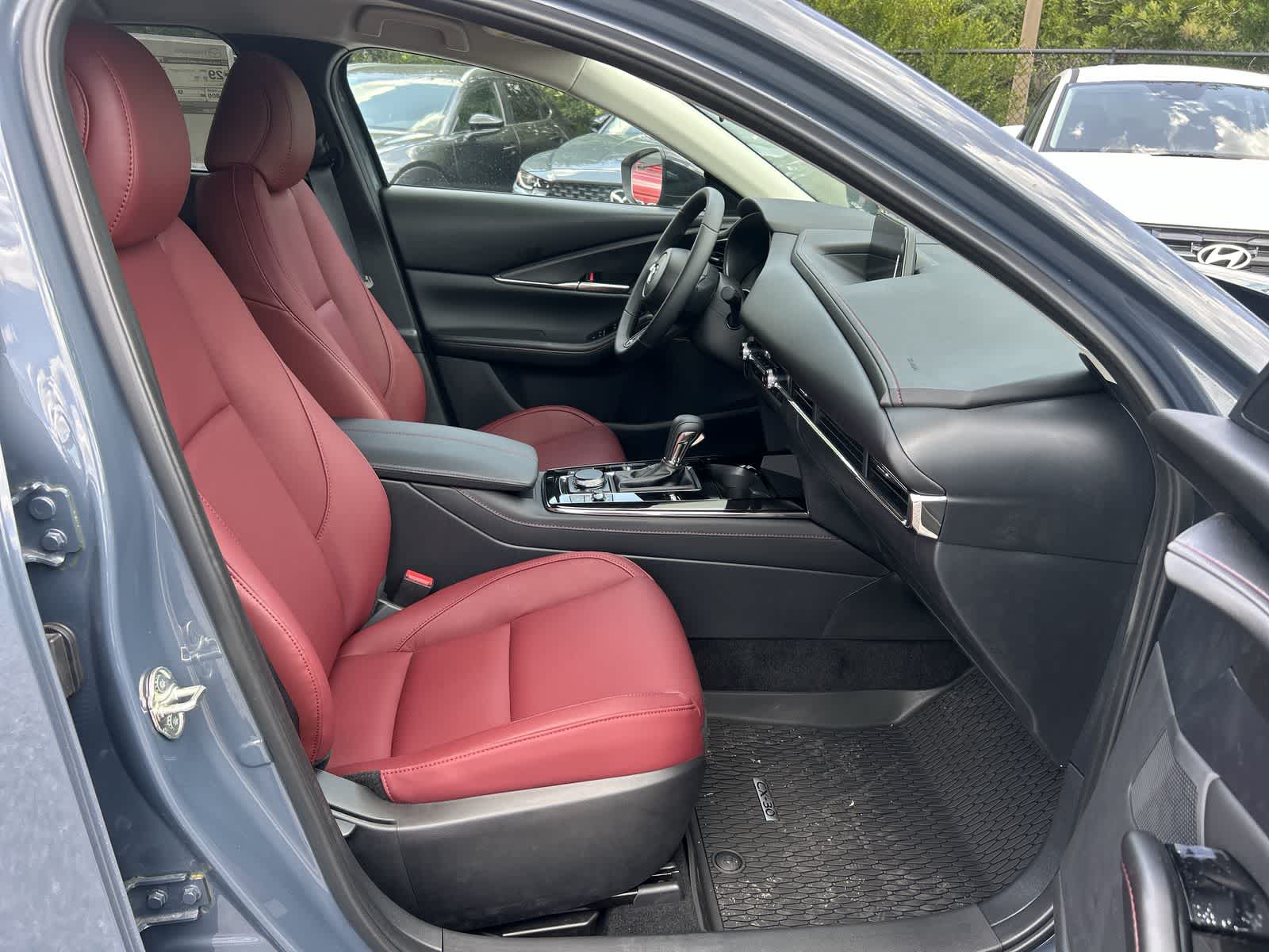 2025 Mazda CX-30 Carbon 14