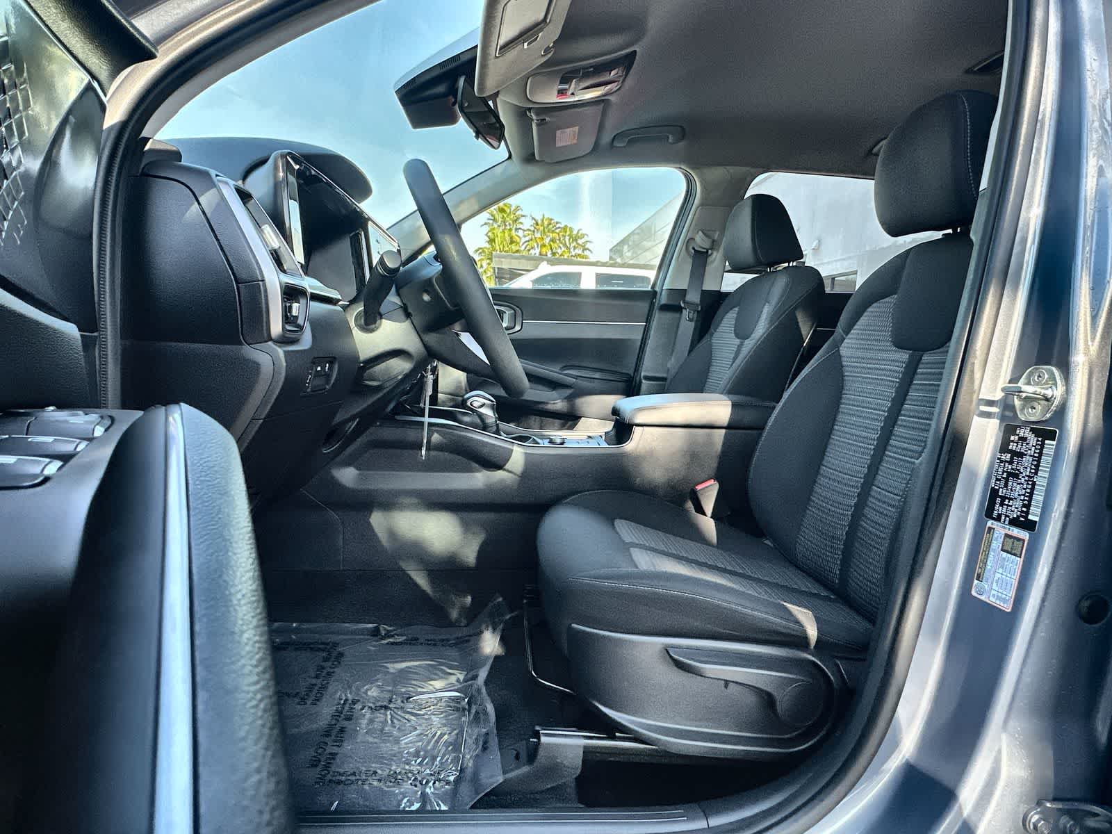 Thumbnail: 2023 Kia Sorento - 2