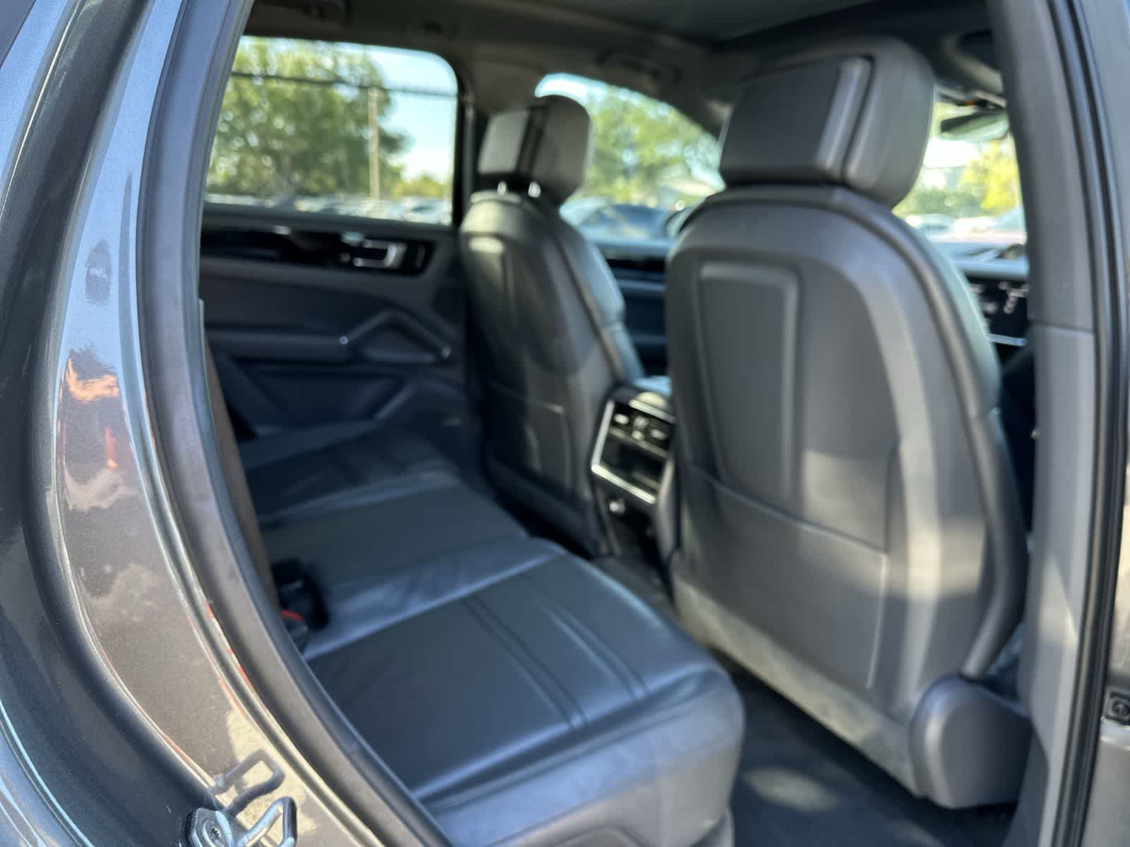 Thumbnail: 2019 Porsche Cayenne - 16