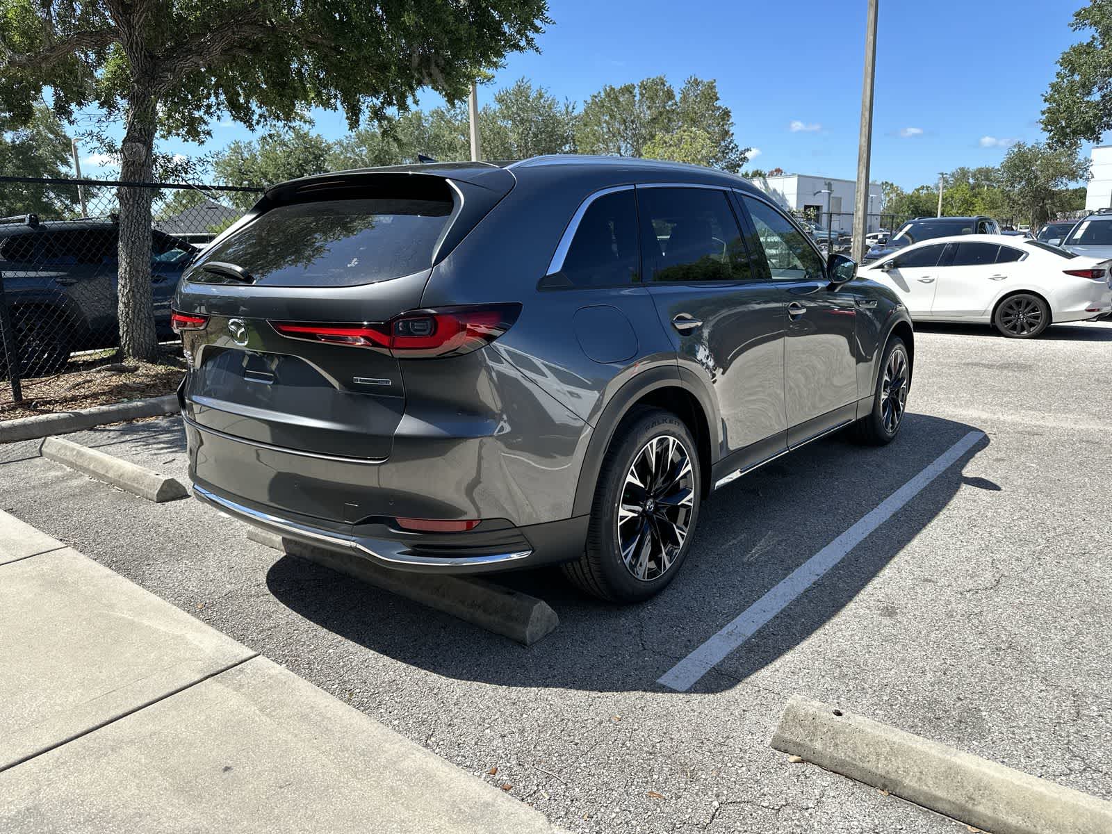 Thumbnail: 2026 Mazda CX-90 - 8