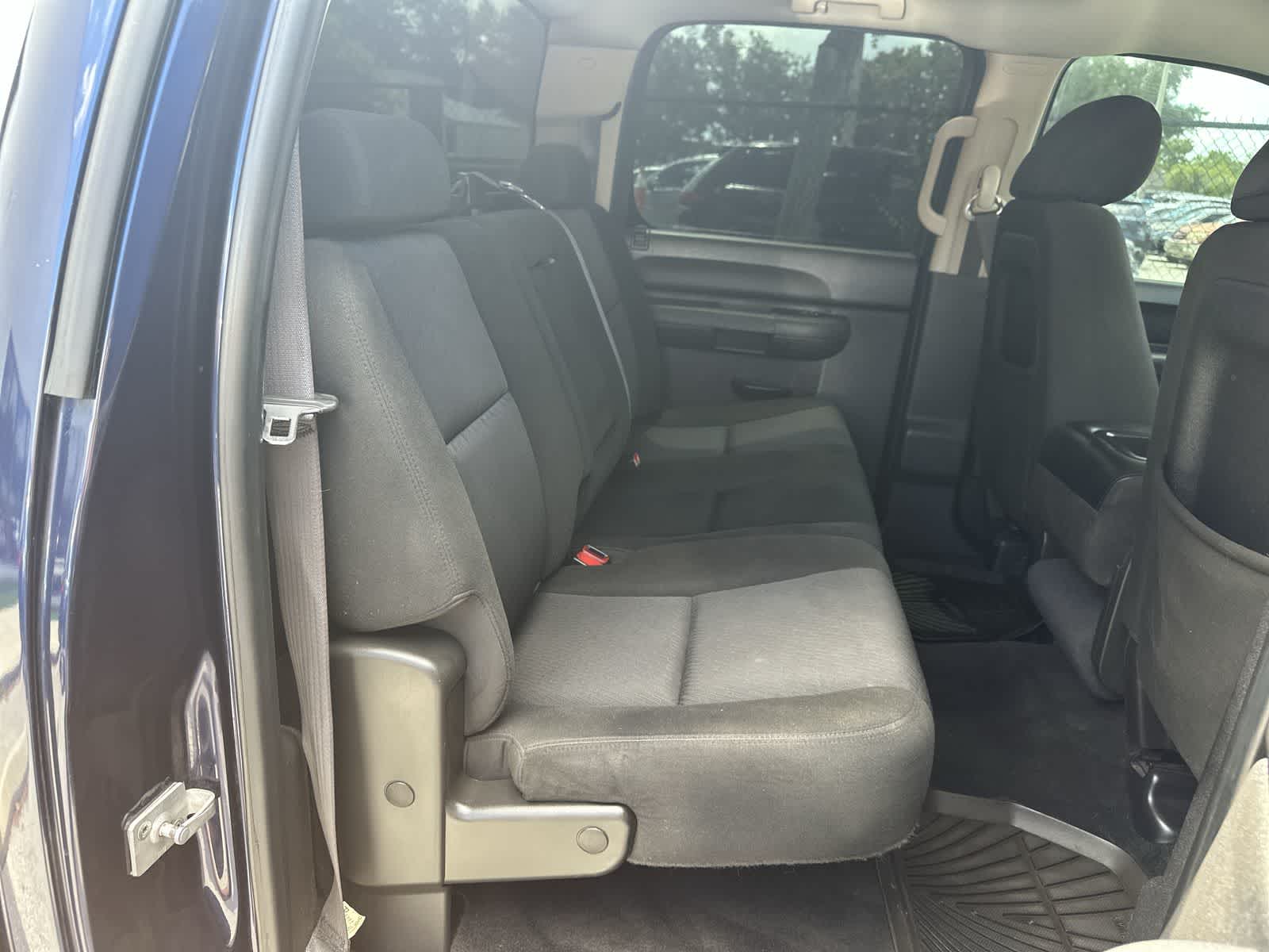 Thumbnail: 2011 Chevrolet Silverado 1500 - 13