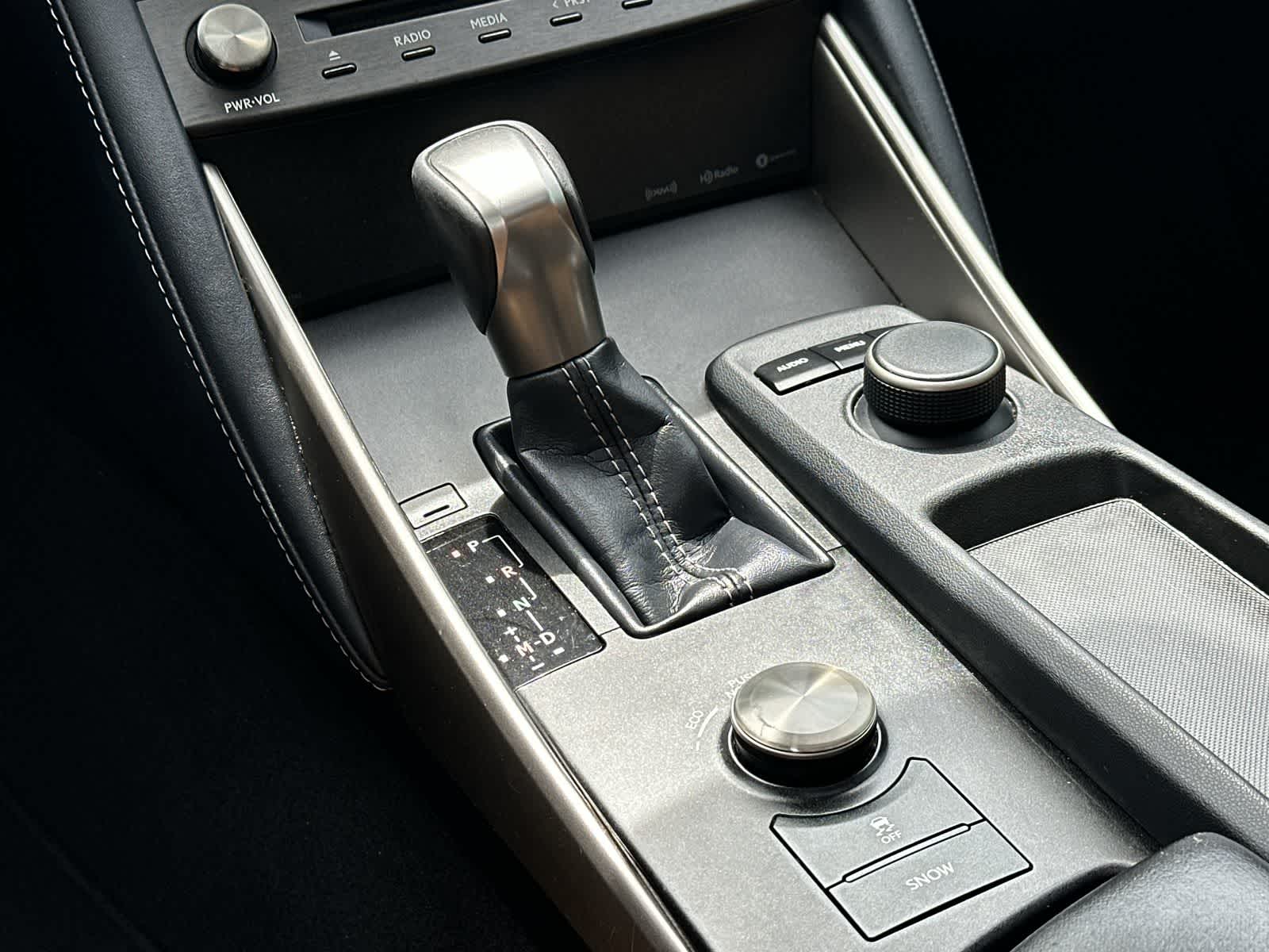 Thumbnail: 2019 Lexus IS - 17