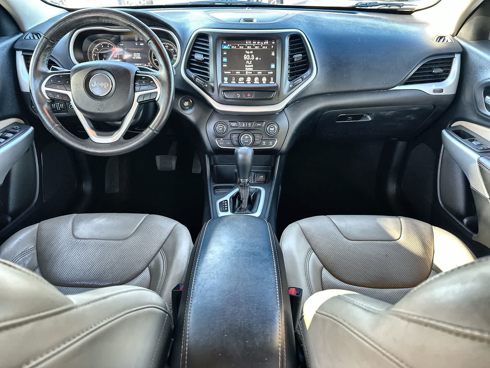 Thumbnail: 2018 Jeep Cherokee - 10