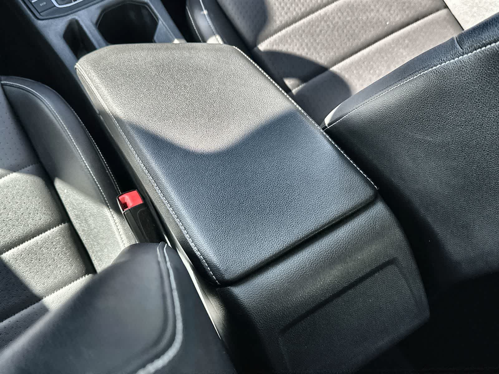 Thumbnail: 2024 Volkswagen Jetta - 16