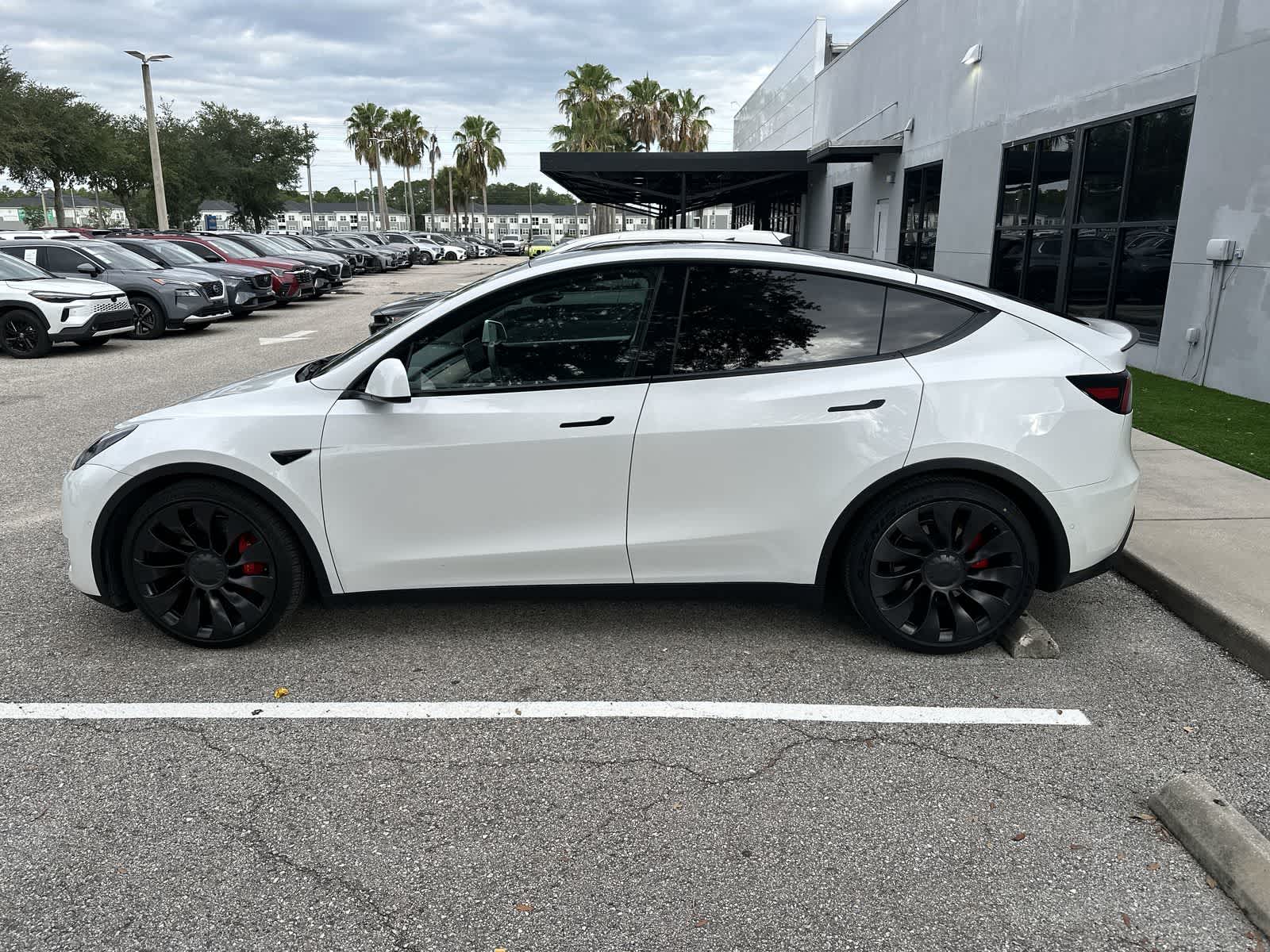 Thumbnail: 2022 Tesla Model Y - 5