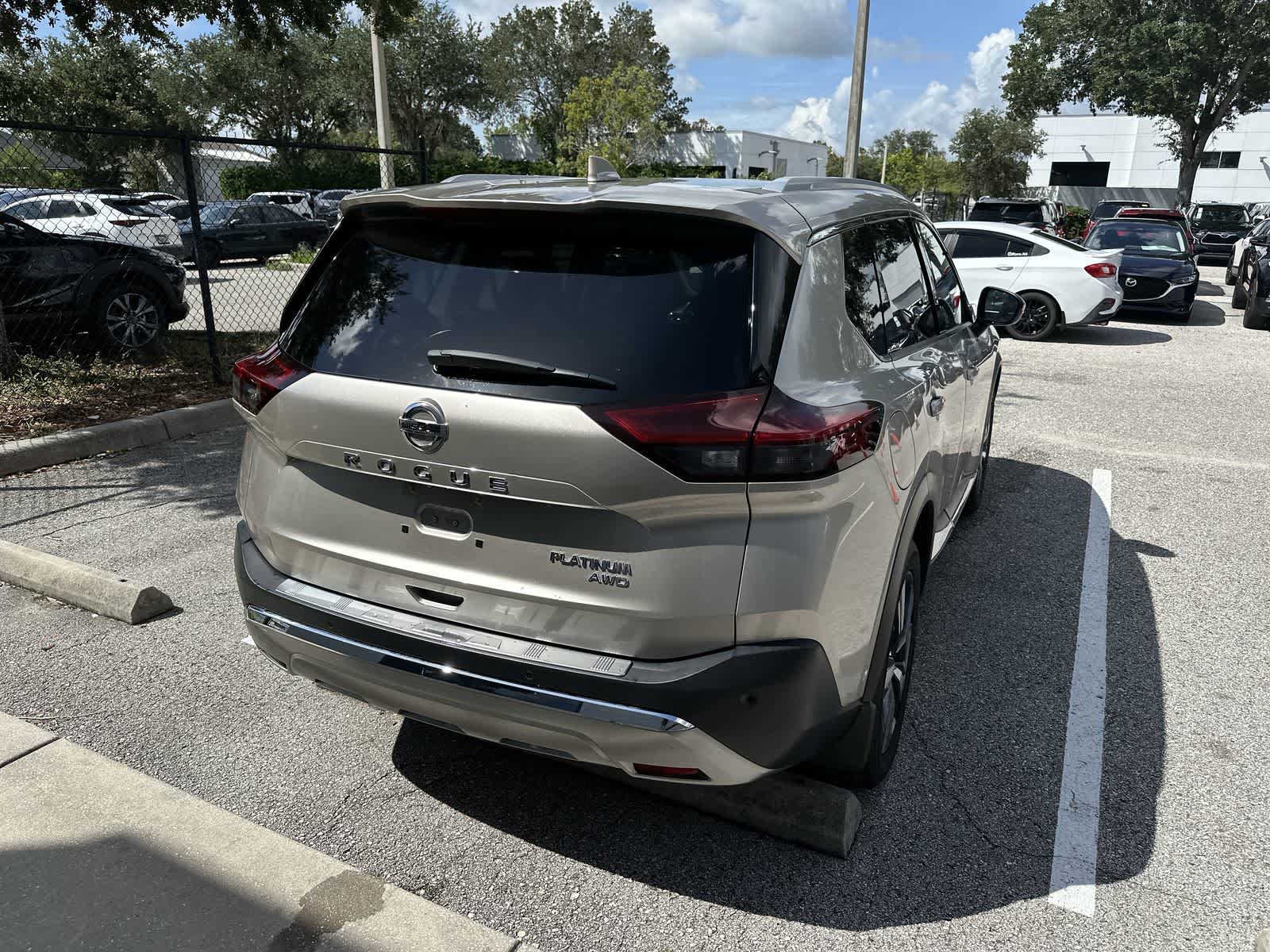 Thumbnail: 2021 Nissan Rogue - 8