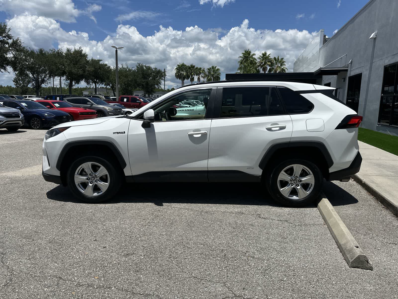 Thumbnail: 2021 Toyota RAV4 - 3