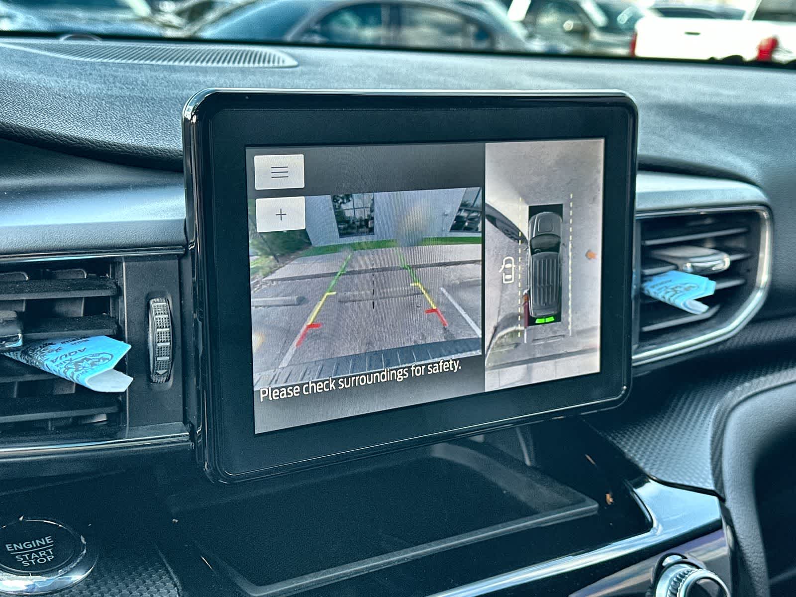 Thumbnail: 2022 Ford Explorer - 27