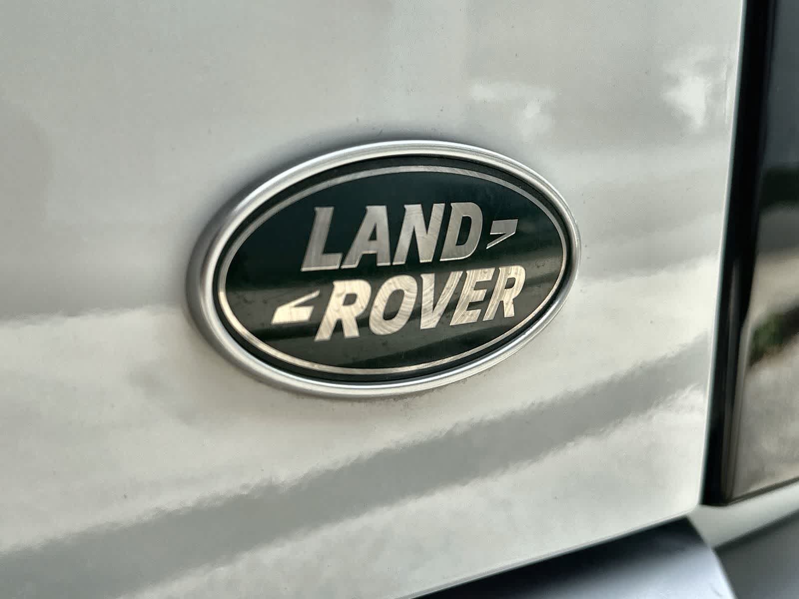 Thumbnail: 2023 Land Rover Defender - 16