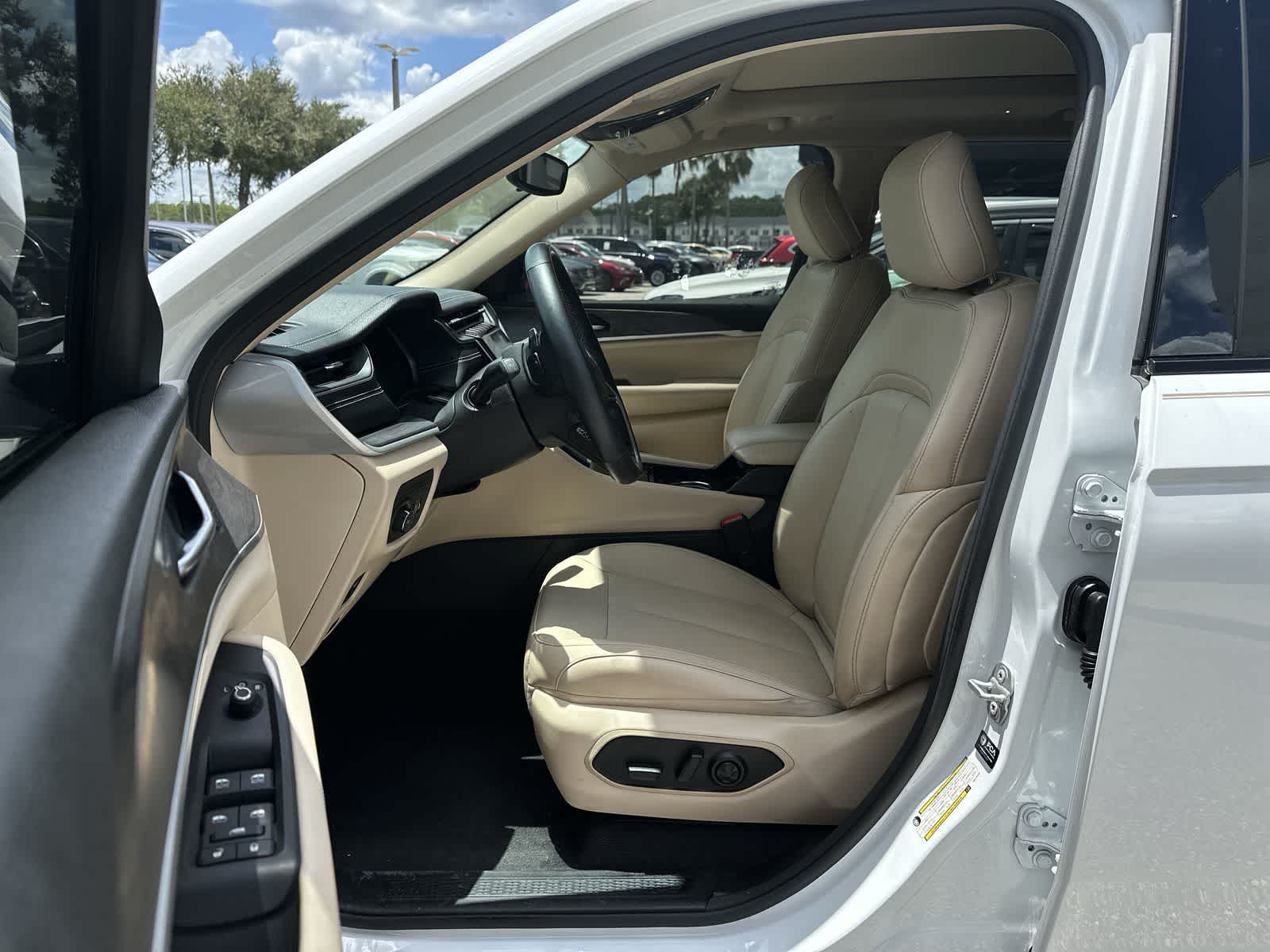 Thumbnail: 2021 Jeep Grand Cherokee L - 2