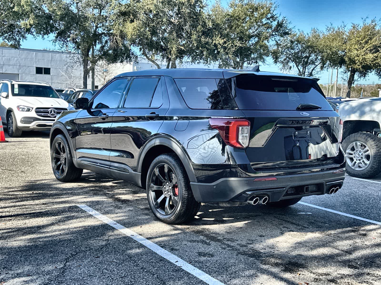 Thumbnail: 2021 Ford Explorer - 6