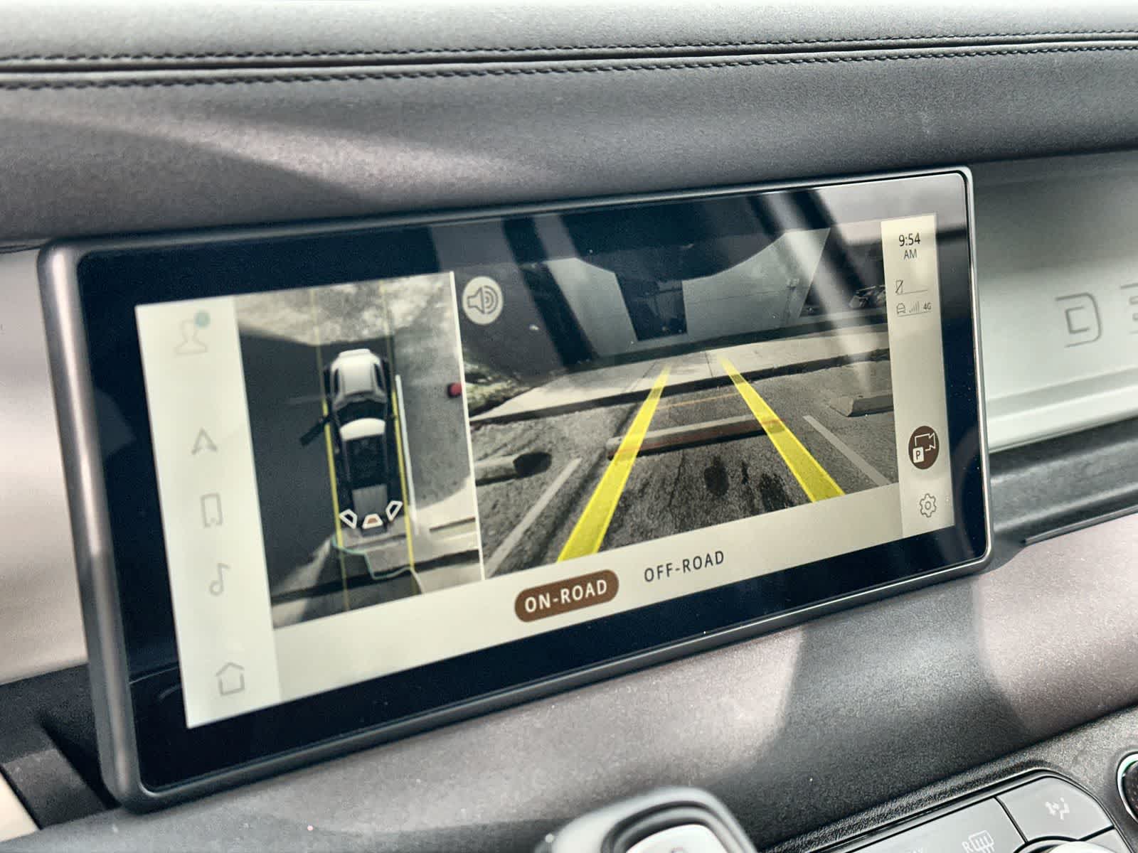 Thumbnail: 2023 Land Rover Defender - 27