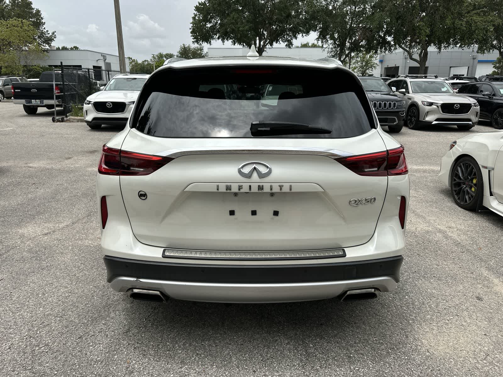 2019 INFINITI QX50 Essential 5