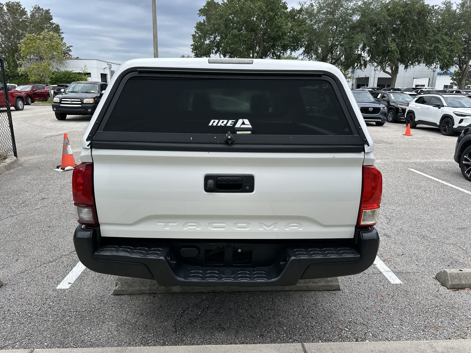 Thumbnail: 2022 Toyota Tacoma - 6