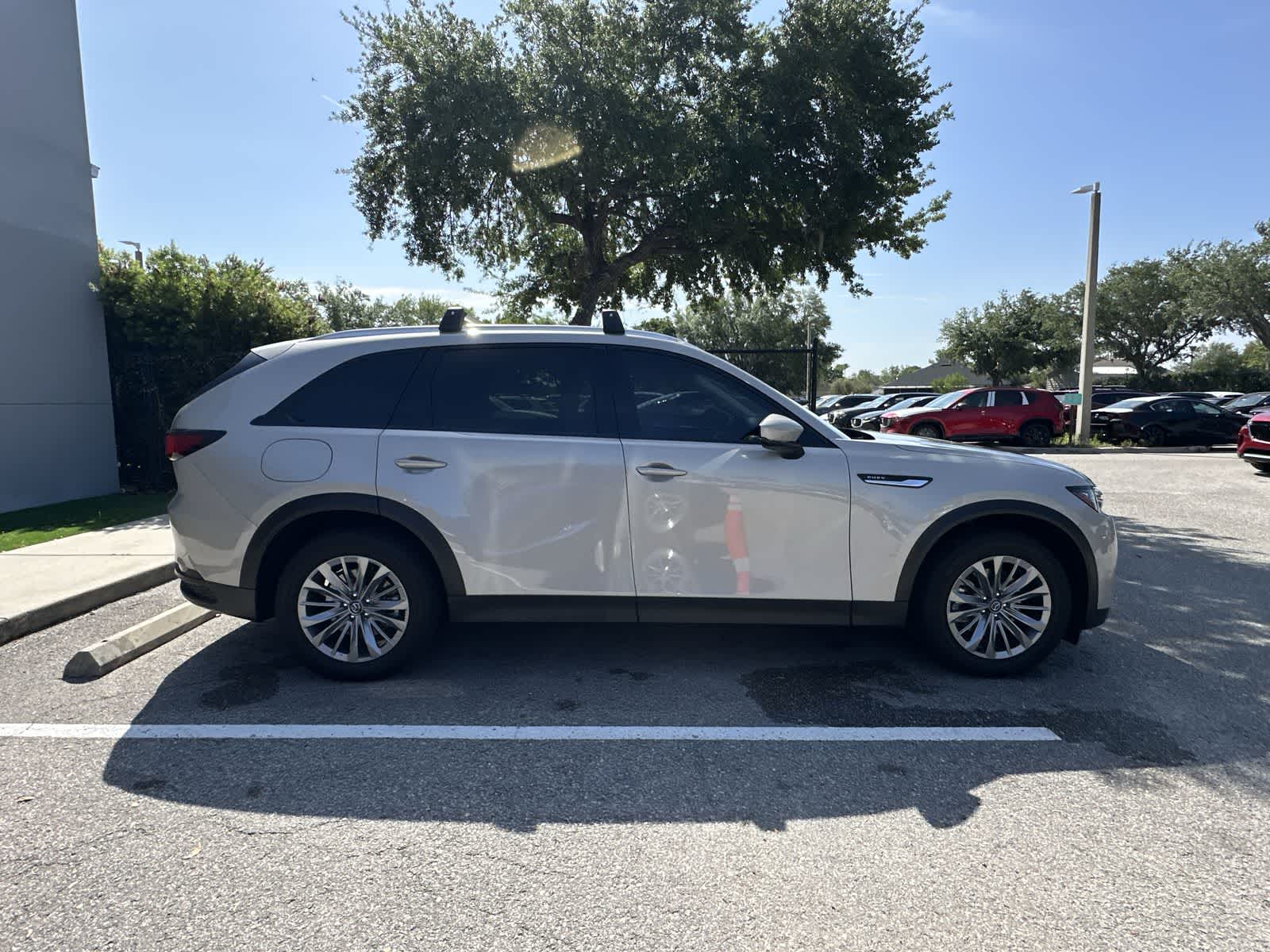 Thumbnail: 2024 Mazda CX-90 - 10