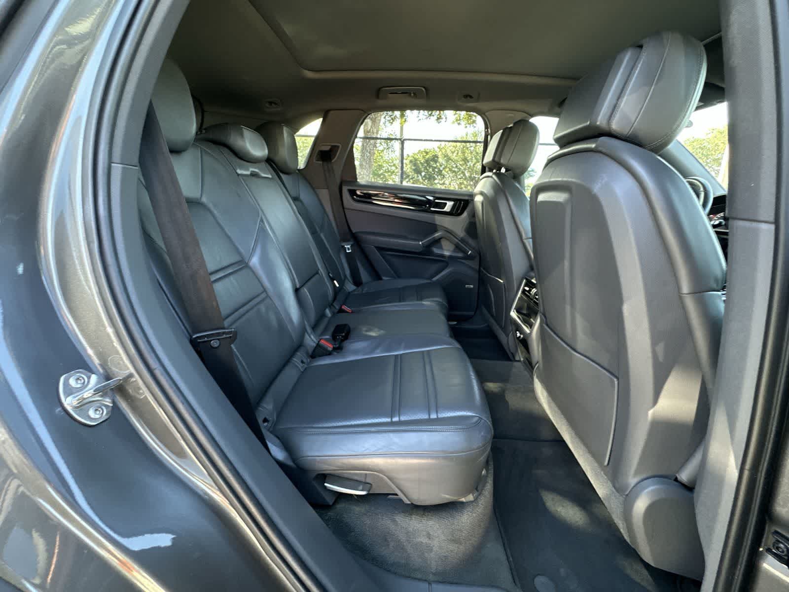 Thumbnail: 2019 Porsche Cayenne - 17
