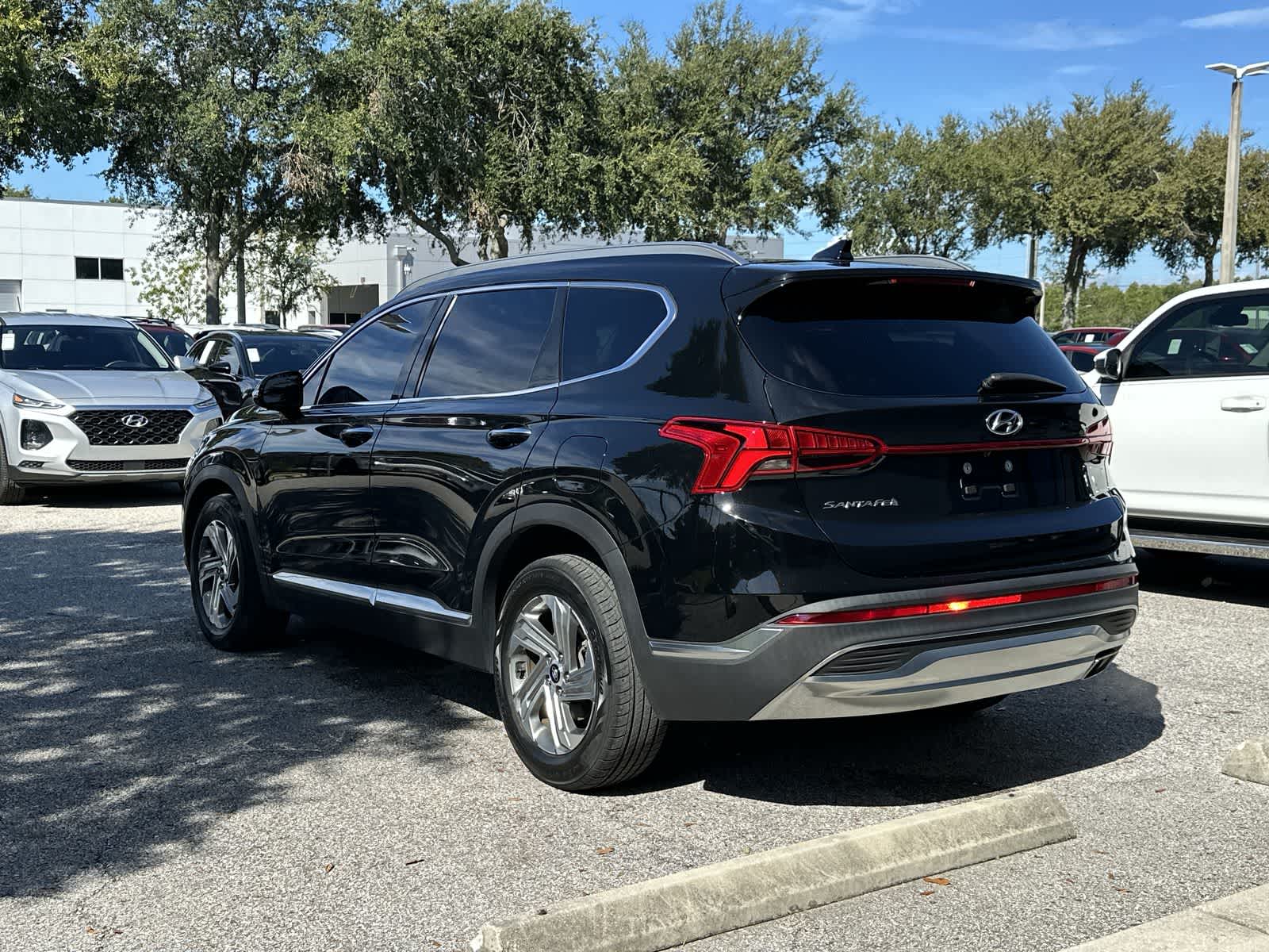 Thumbnail: 2022 Hyundai Santa Fe - 4