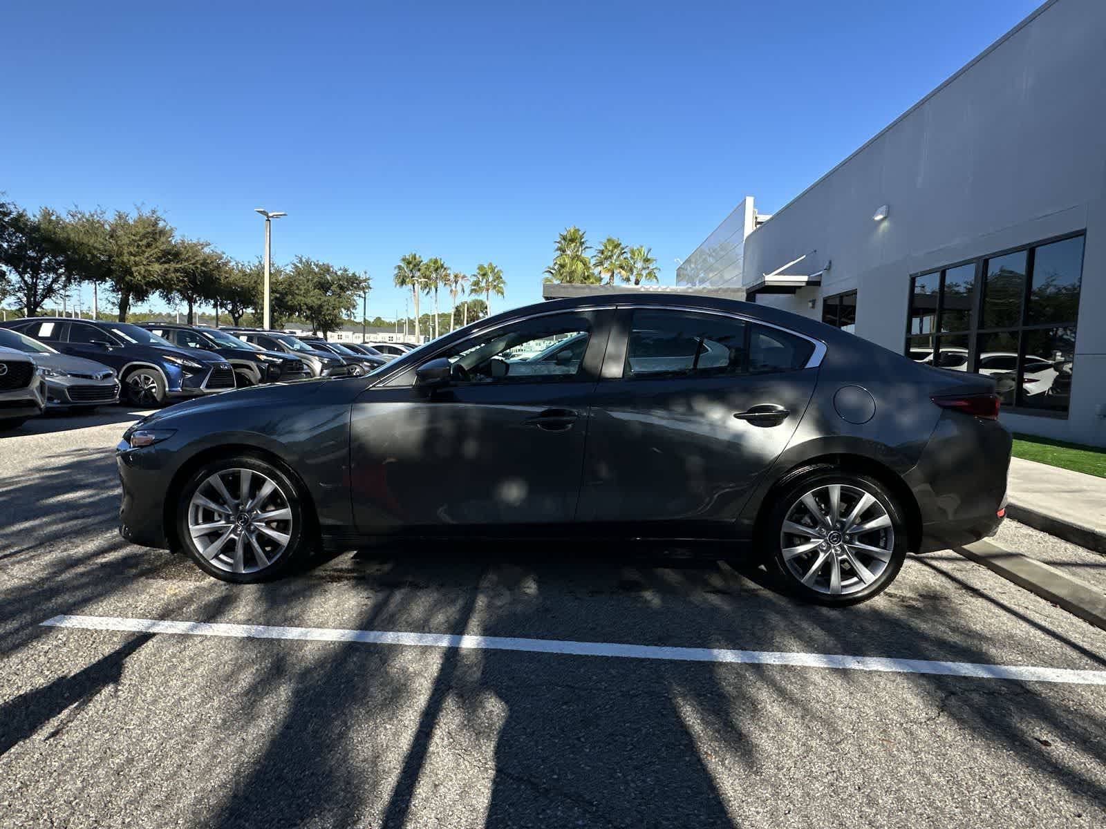 Thumbnail: 2022 Mazda Mazda3 - 3