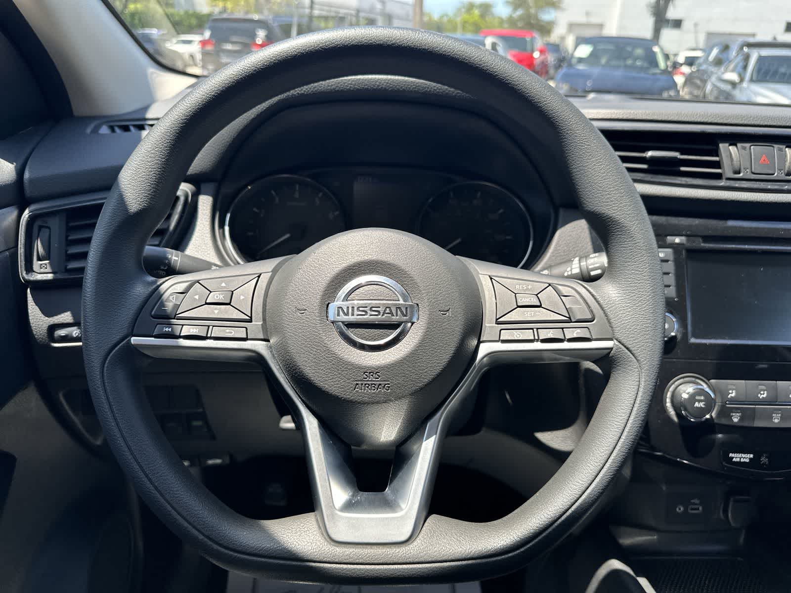 Thumbnail: 2020 Nissan Rogue Sport - 15