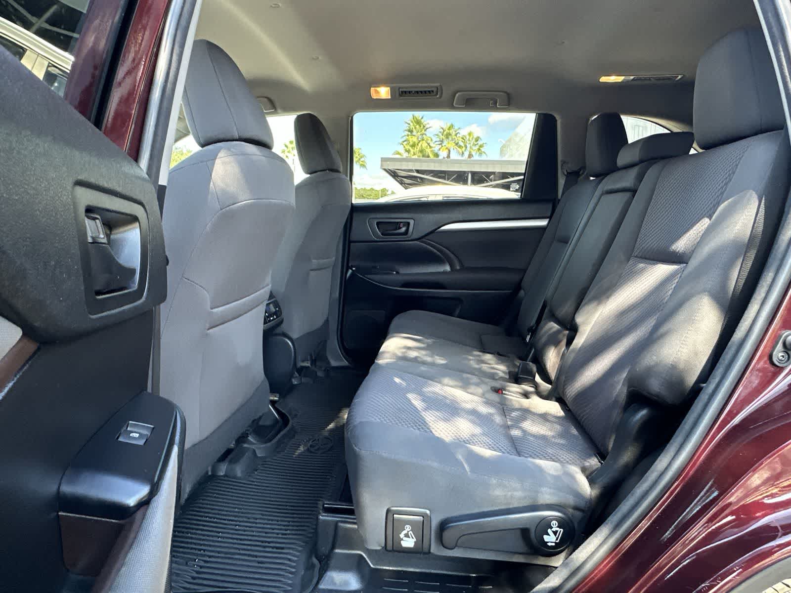 Thumbnail: 2018 Toyota Highlander - 13