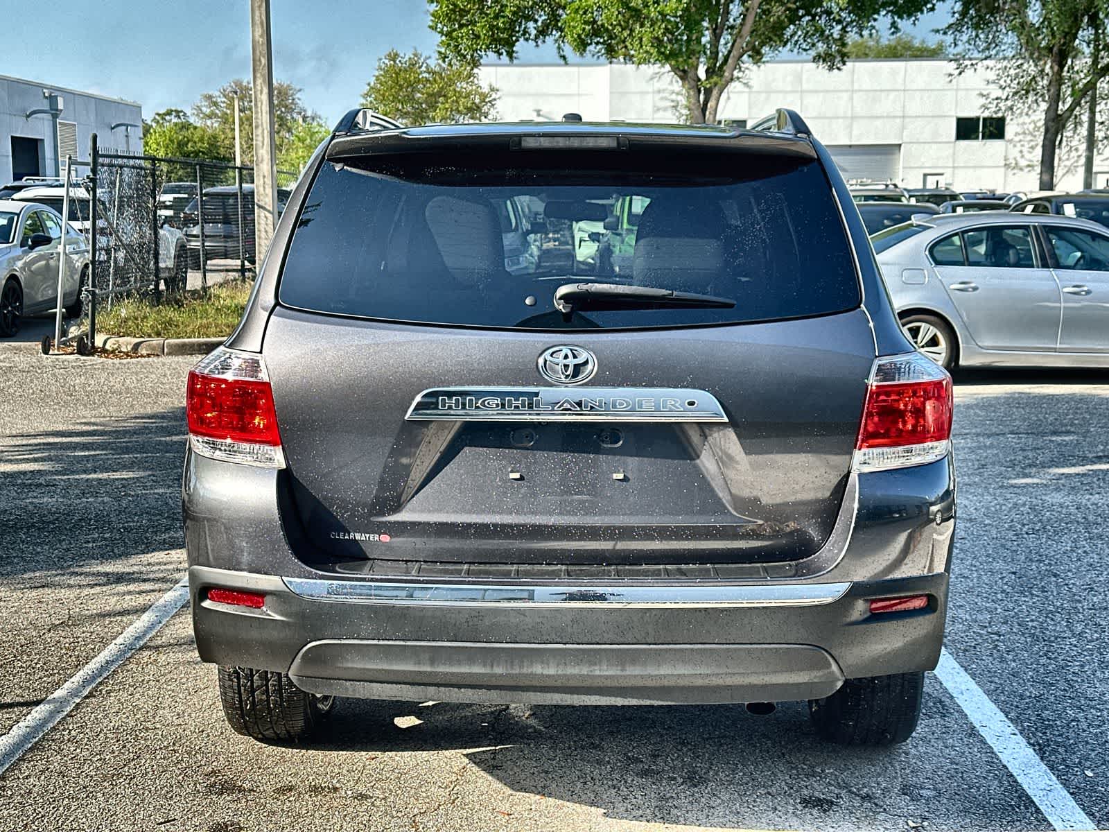 Thumbnail: 2013 Toyota Highlander - 8