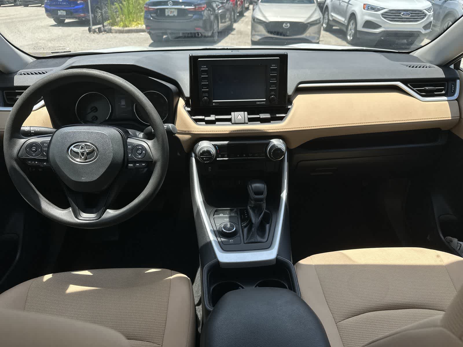 Thumbnail: 2021 Toyota RAV4 - 10