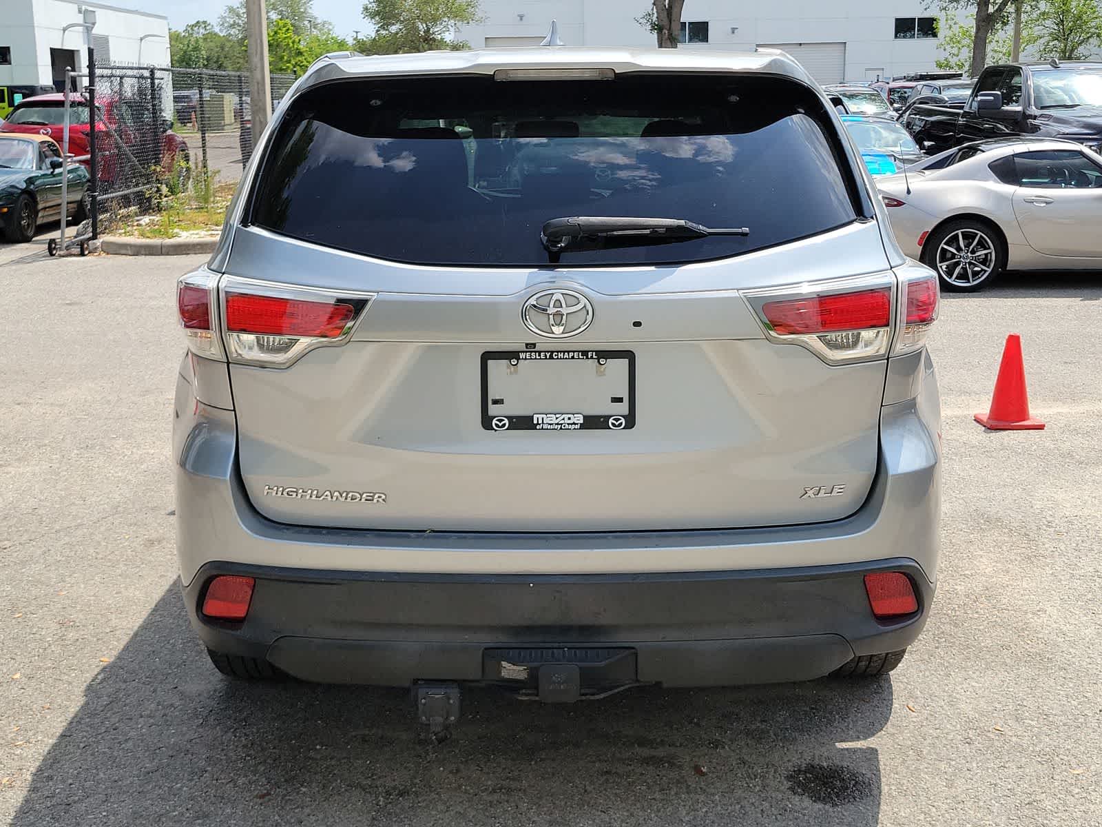 Thumbnail: 2015 Toyota Highlander - 4