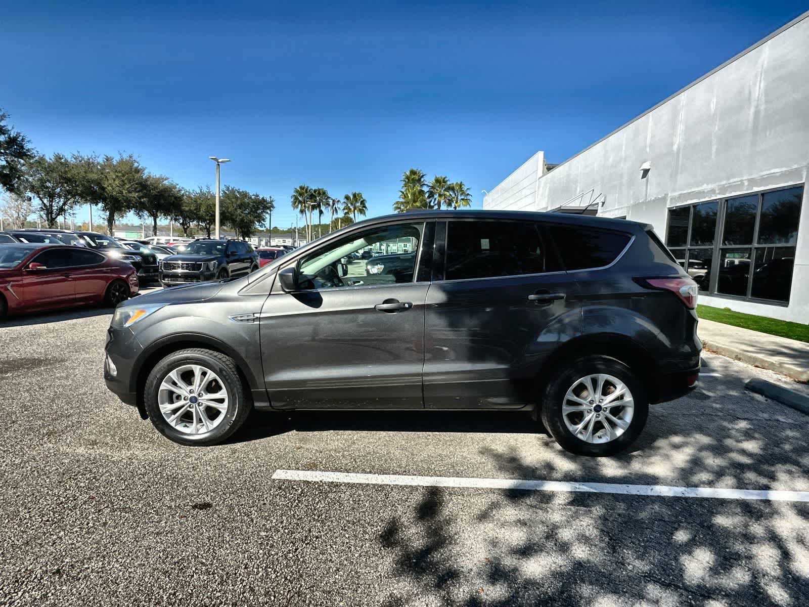 Thumbnail: 2017 Ford Escape - 3