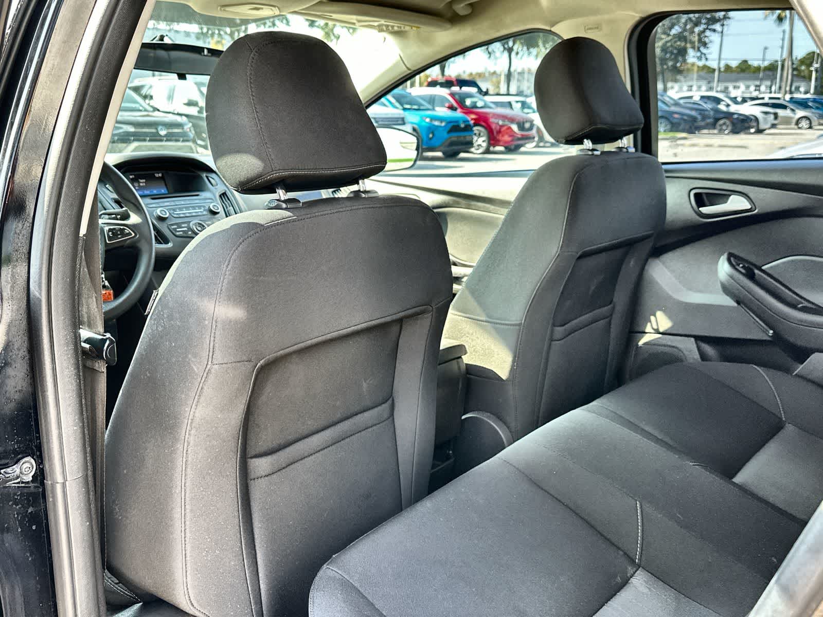 Thumbnail: 2016 Ford Focus - 12