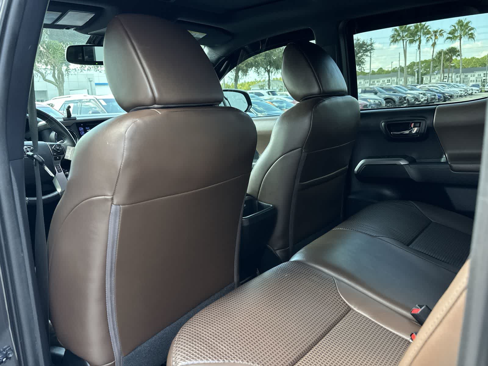 Thumbnail: 2018 Toyota Tacoma - 12