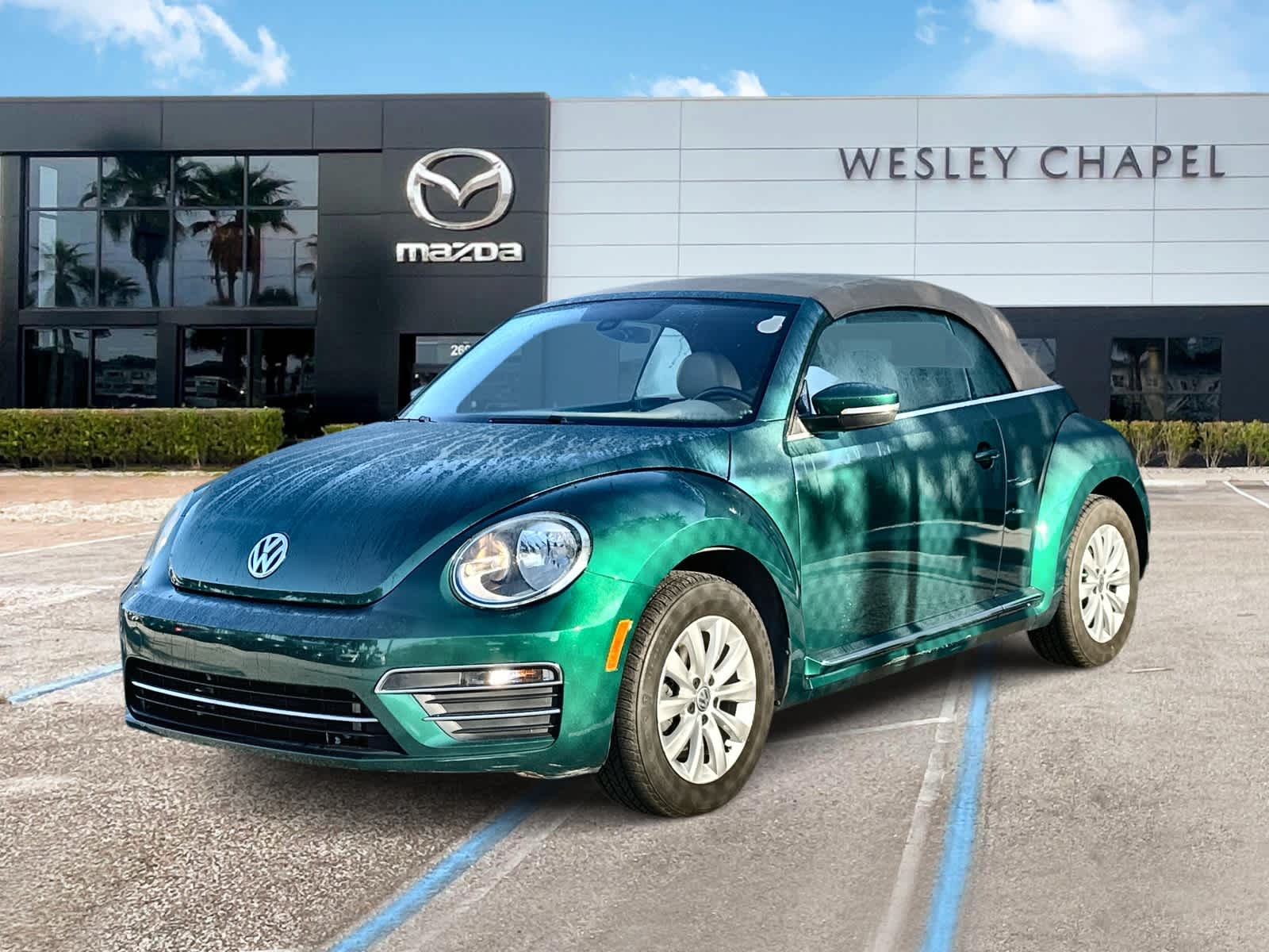 Thumbnail: 2017 Volkswagen Beetle - 1