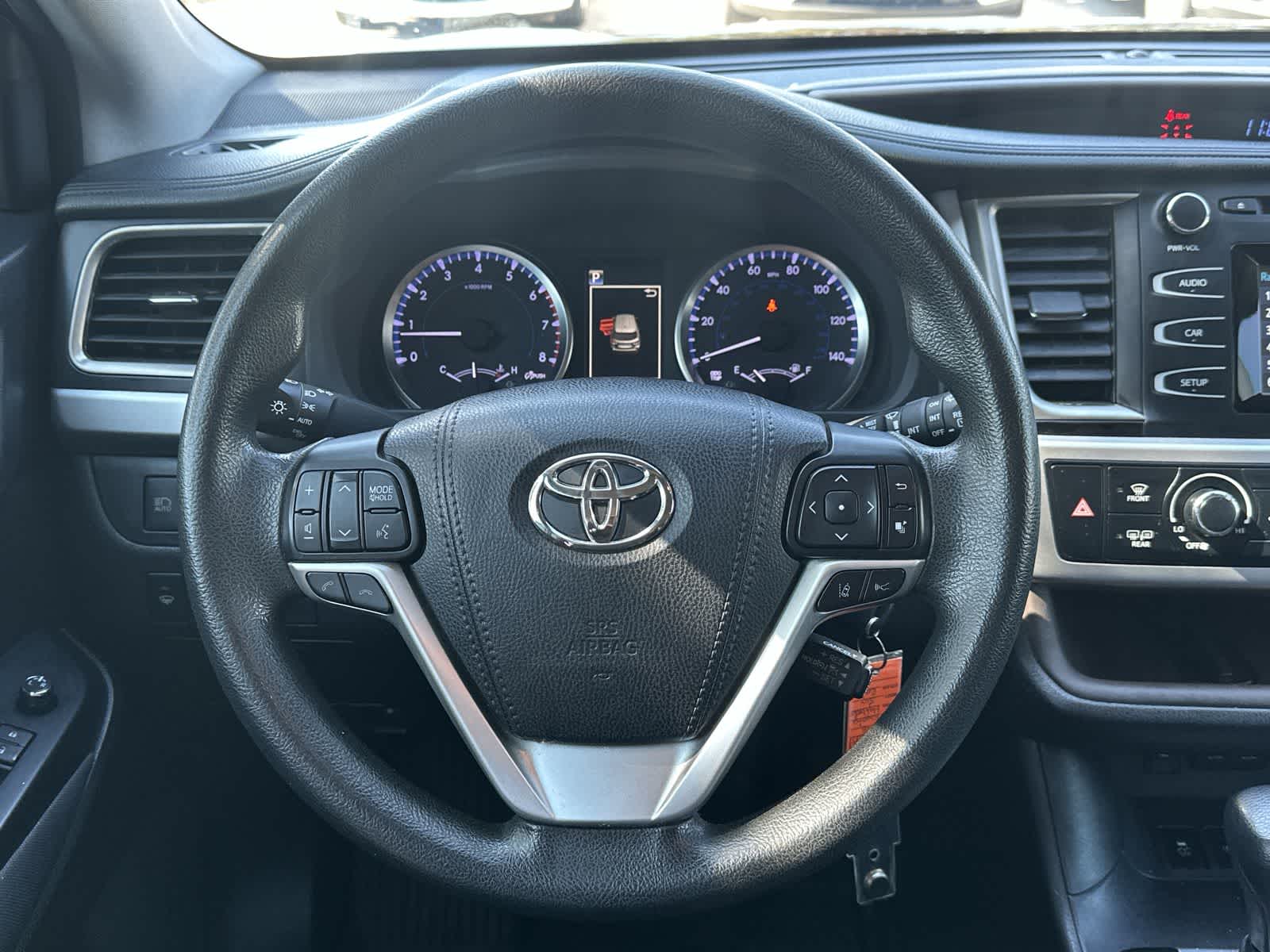 Thumbnail: 2018 Toyota Highlander - 15