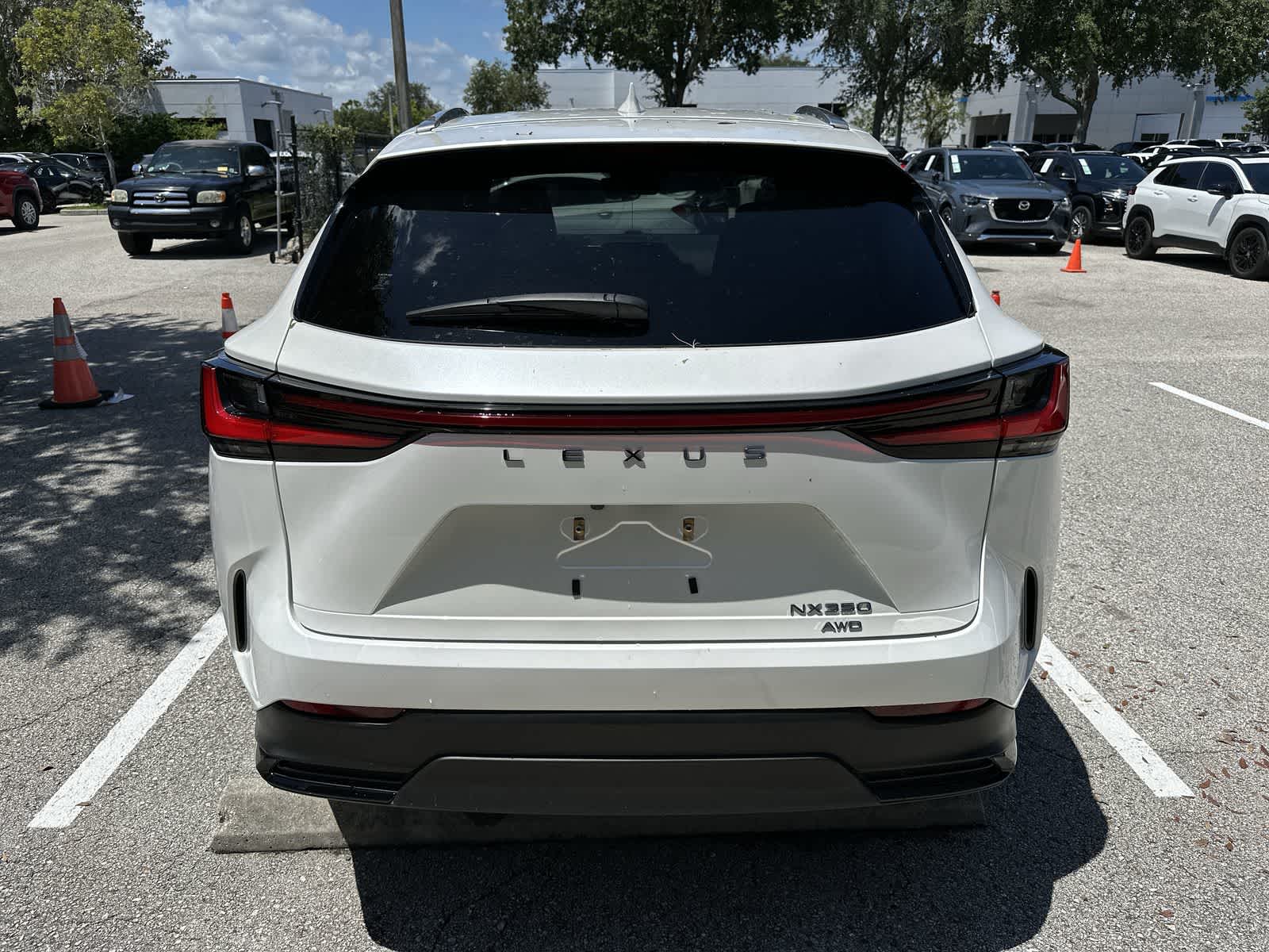 Thumbnail: 2024 Lexus ES - 6